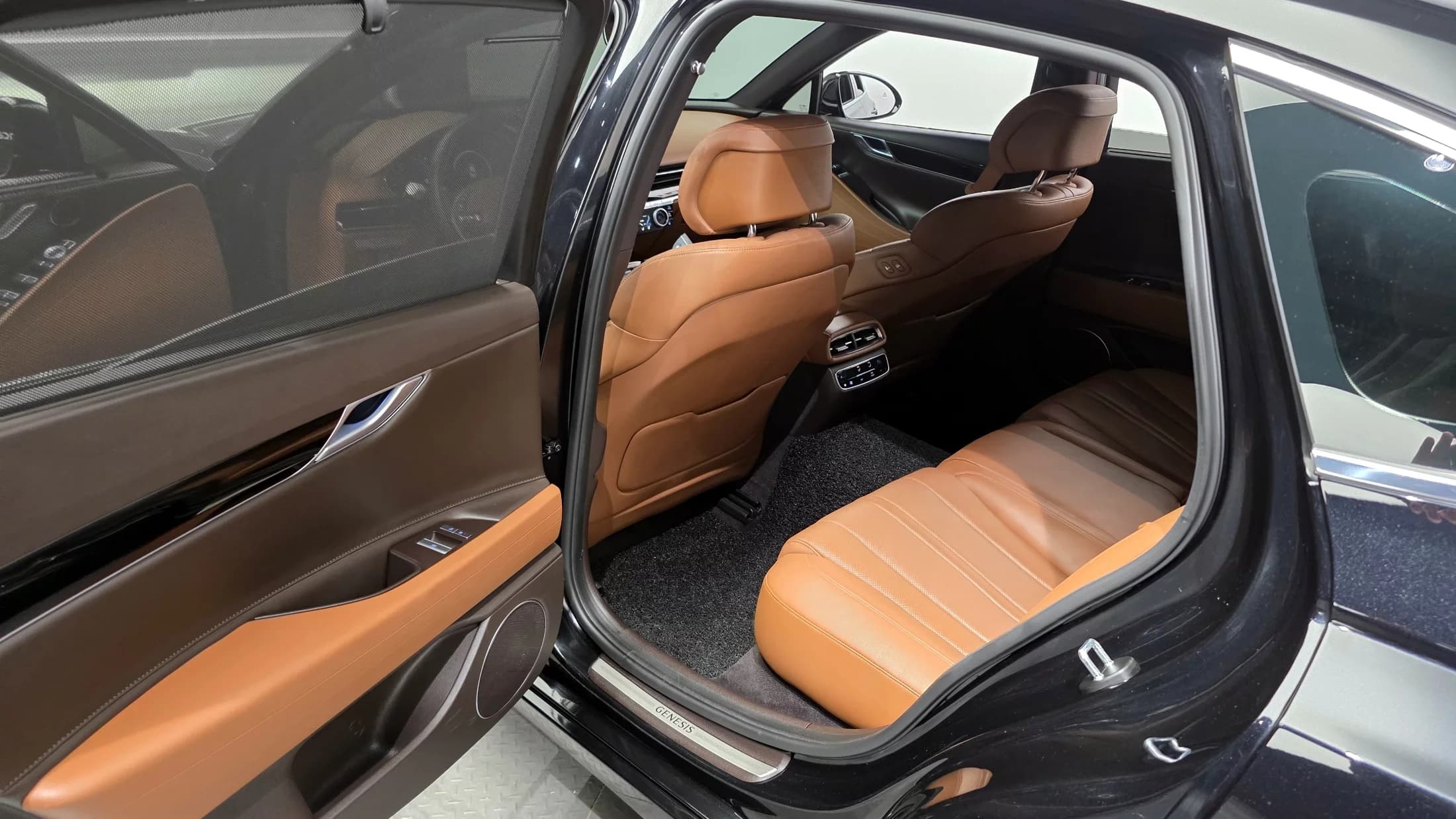 Genesis G80 Gasoline 3.5 Turbo AWD, 2022 г. 79287 км. — фото 11