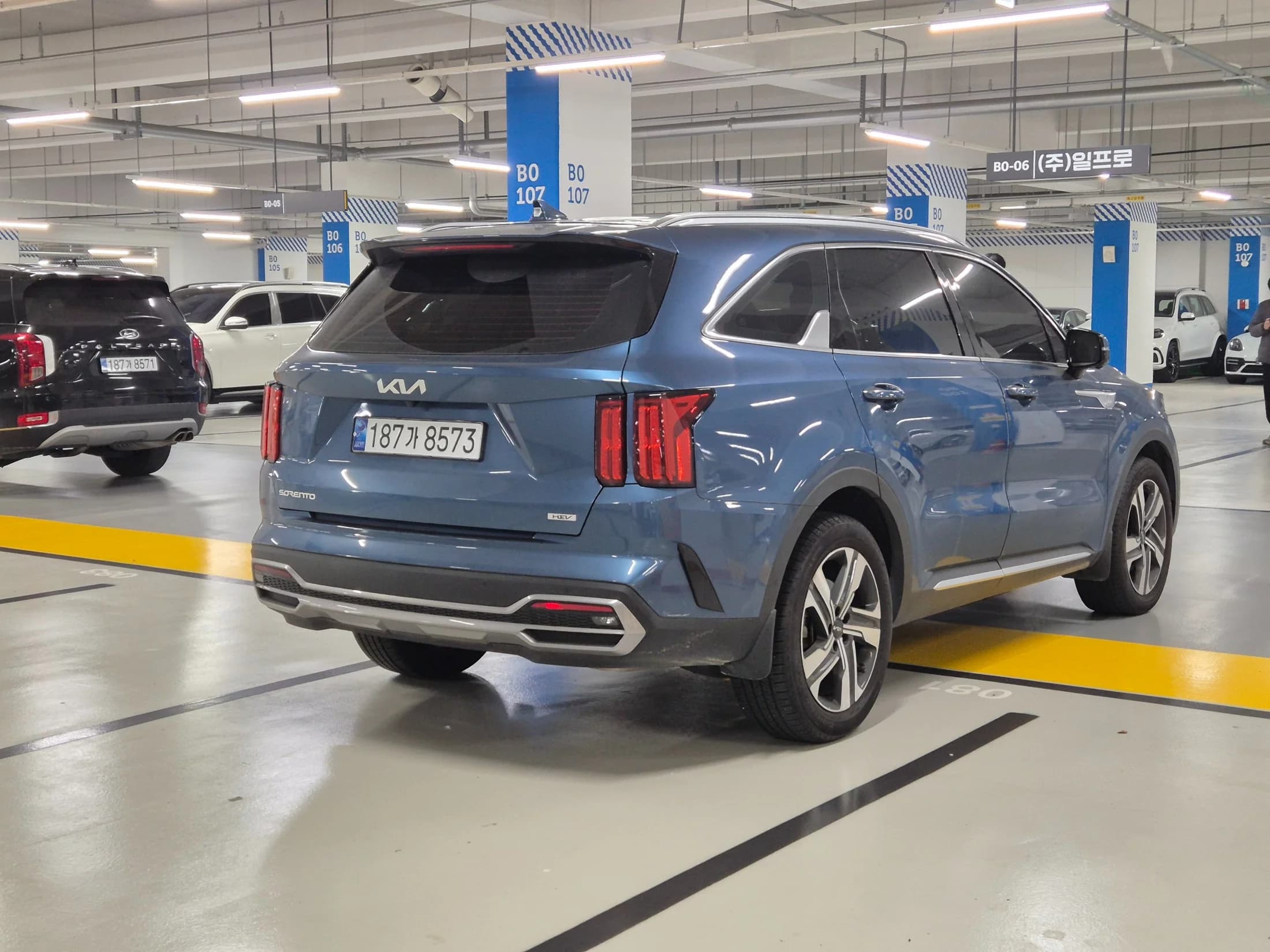 Kia Sorento HEV 1.6 4WD Signature, гибрид, 2023 г. 71467 км. — фото 2