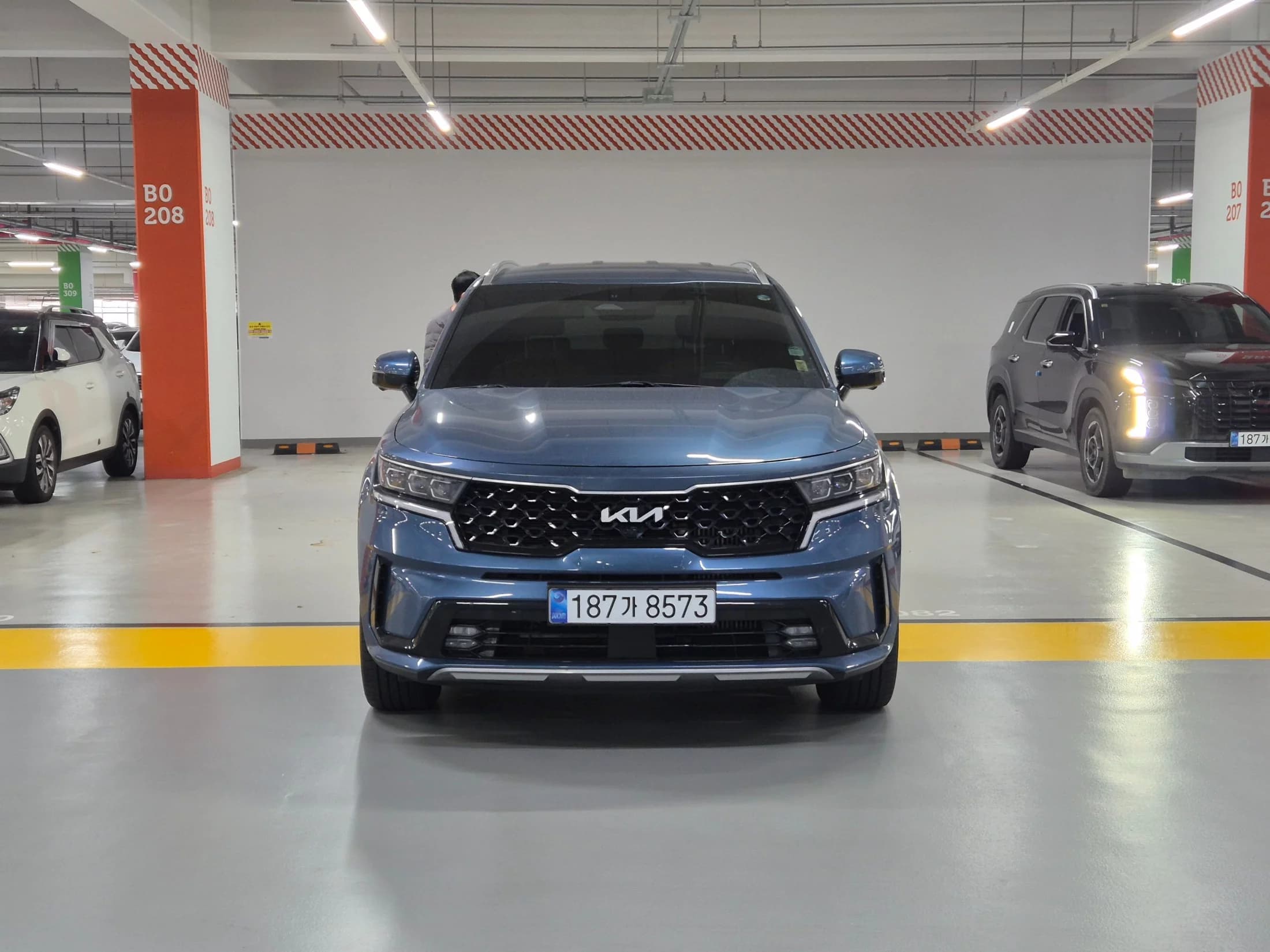 Kia Sorento HEV 1.6 4WD Signature, гибрид, 2023 г. 71467 км. — фото 4