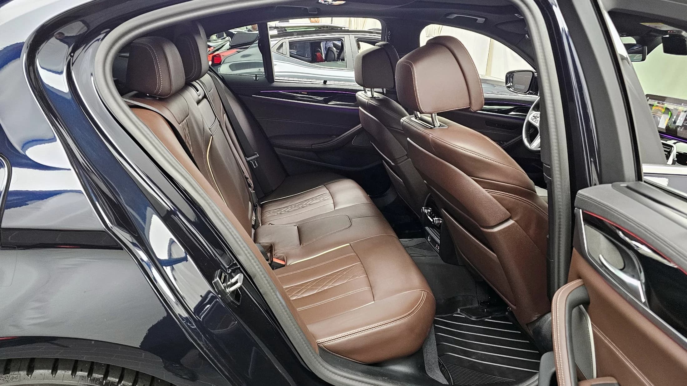 BMW 5-Series 530i M Sport Package, 2023 г. 28822 км. — фото 12