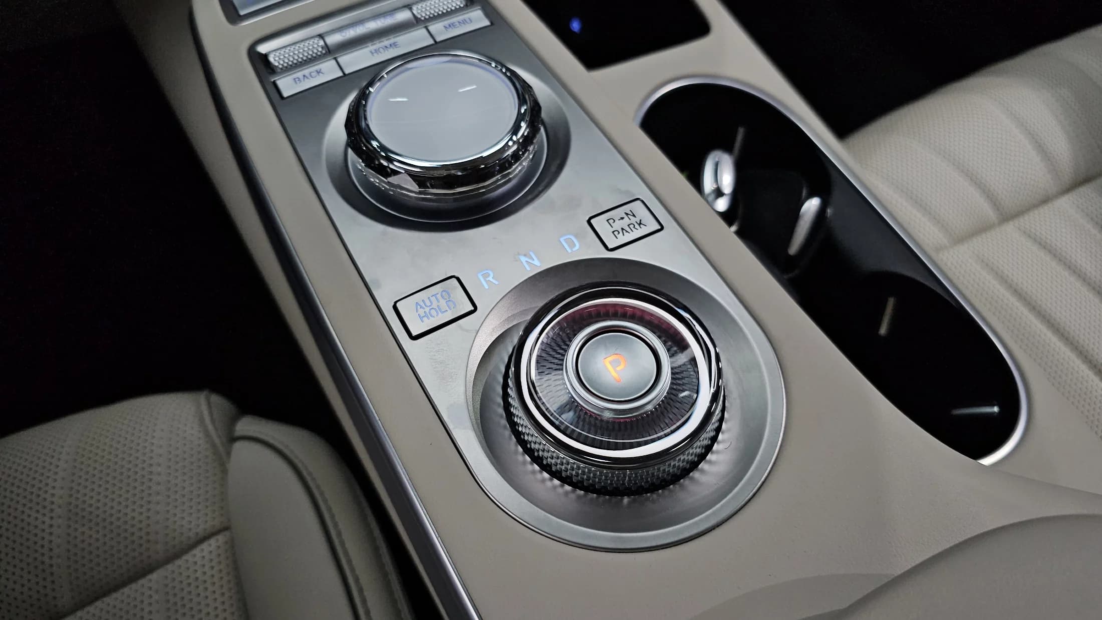 Genesis GV70 2.5T Gasoline AWD, 2023 г. 18416 км. — фото 9