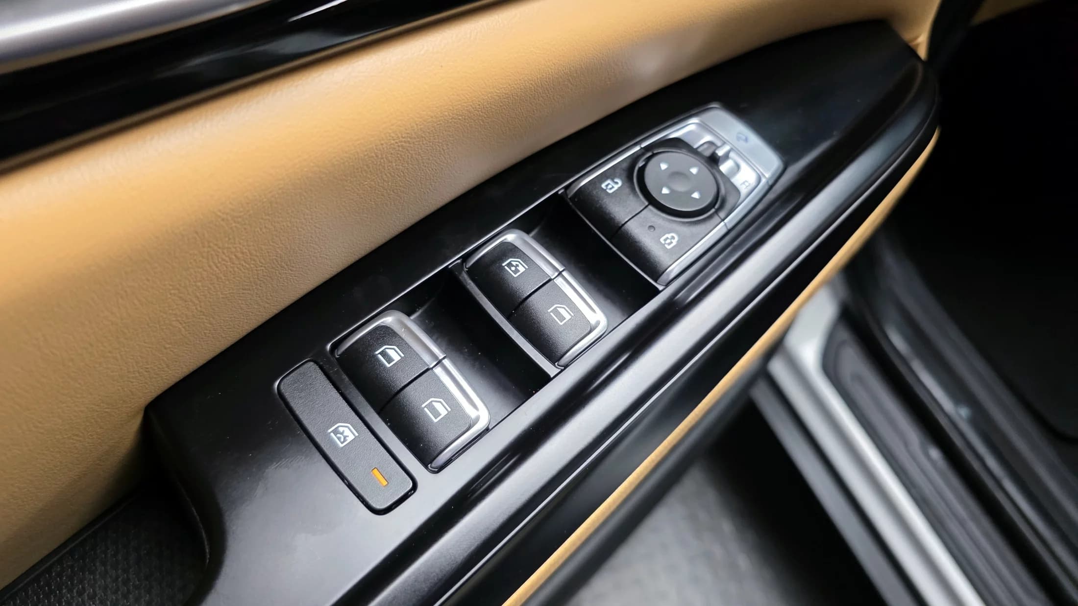 Kia Carnival 9-Seater Prestige, 2022 г. 43951 км. — фото 14