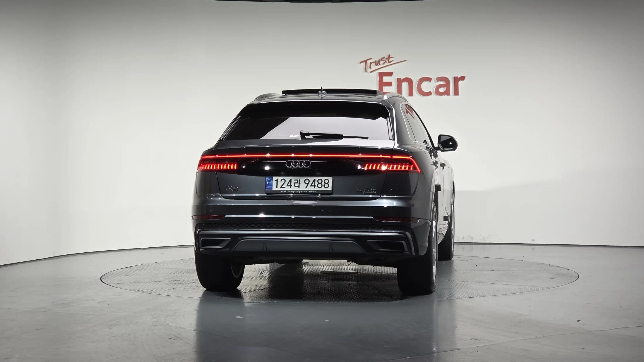 Audi Q8 45 TDI Quattro Premium, 2023 г. 21931 км. — фото 3