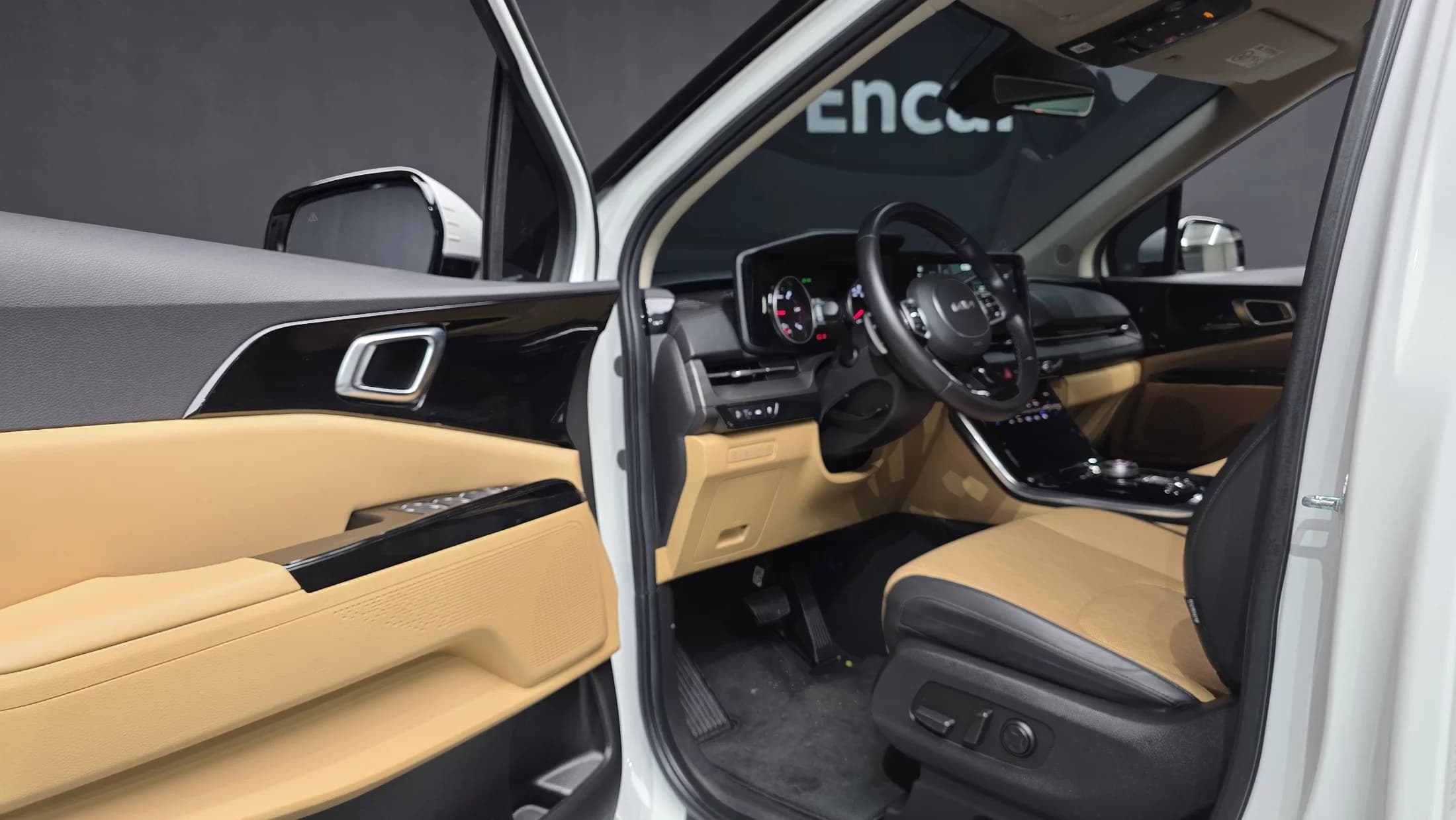 Kia Carnival 9-Seater Noblesse, 2022 г. 90646 км. — фото 11
