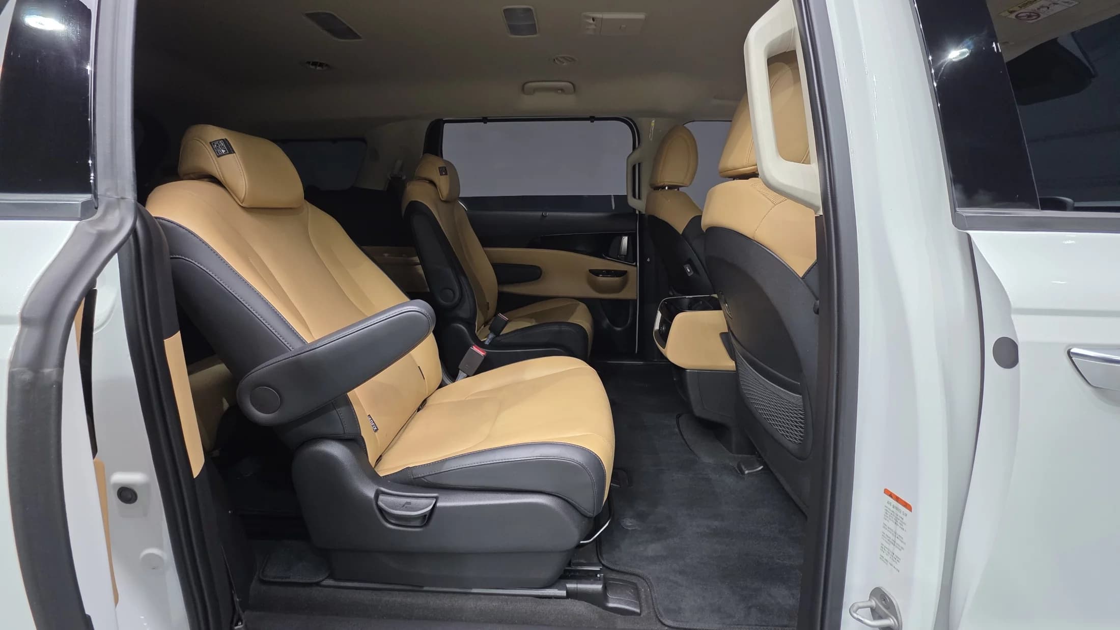 Kia Carnival 9-Seater Noblesse, 2022 г. 90646 км. — фото 19