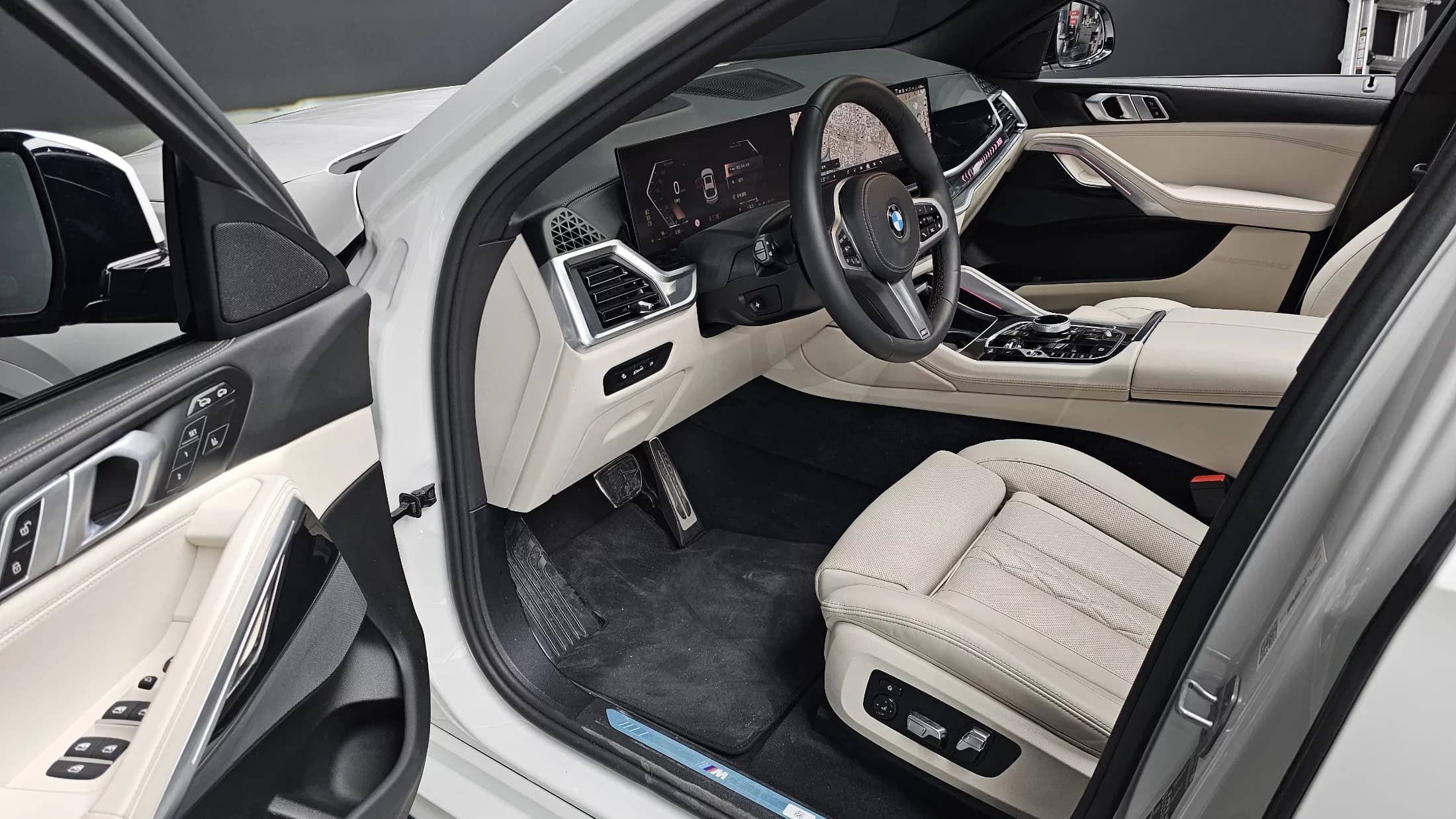 BMW X6 xDrive40d M Sport, 2025 г. 11837 км. — фото 11