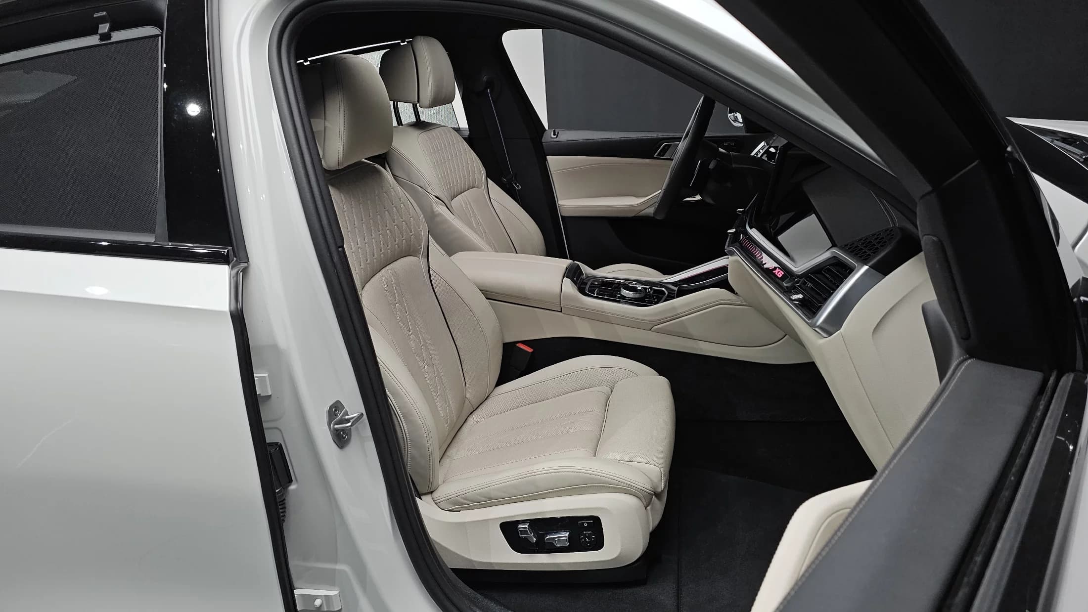 BMW X6 xDrive40d M Sport, 2025 г. 11837 км. — фото 10