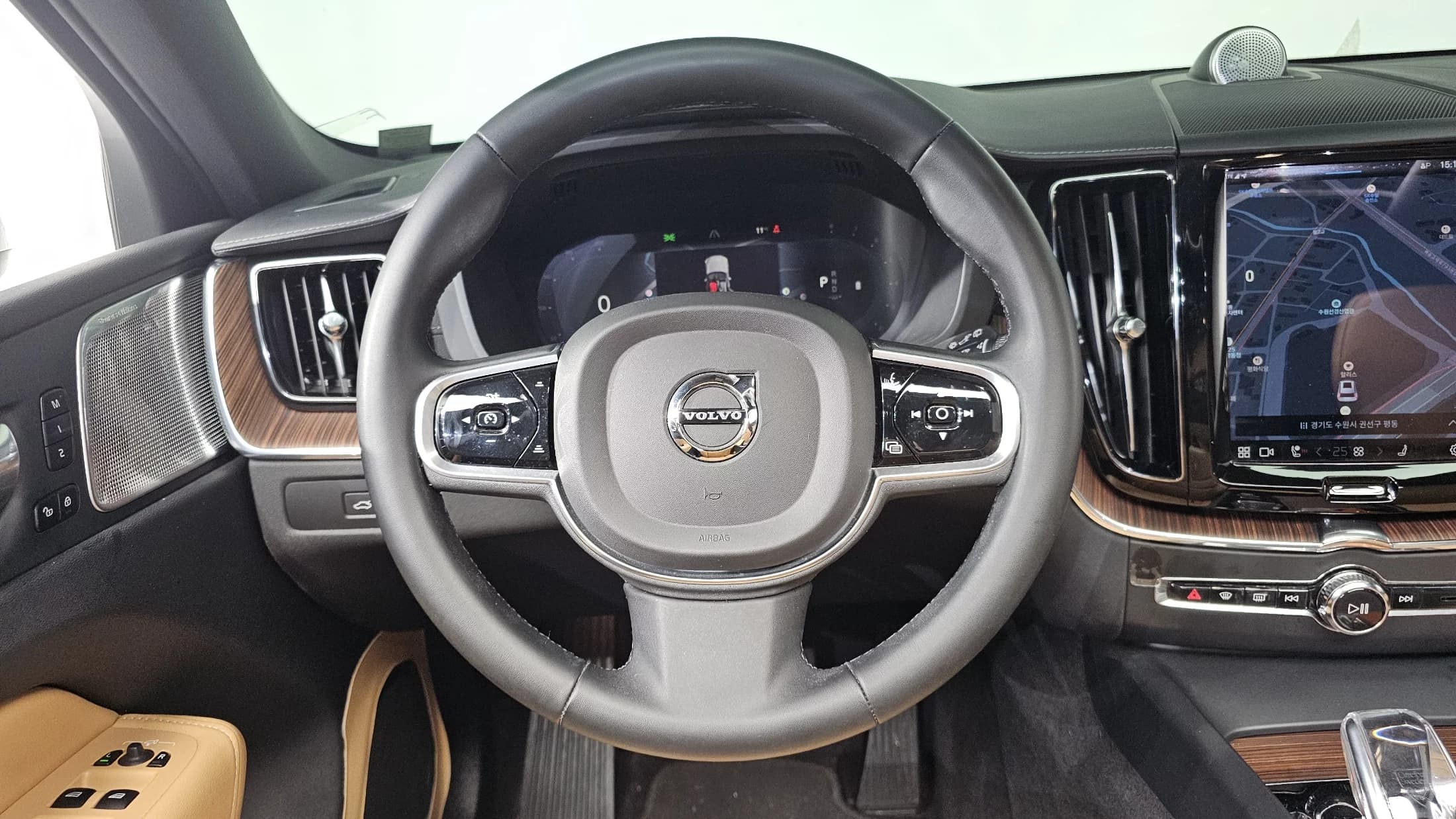 Volvo XC60 B6 Ultimate Bright, 2022 г. 54738 км. — фото 13