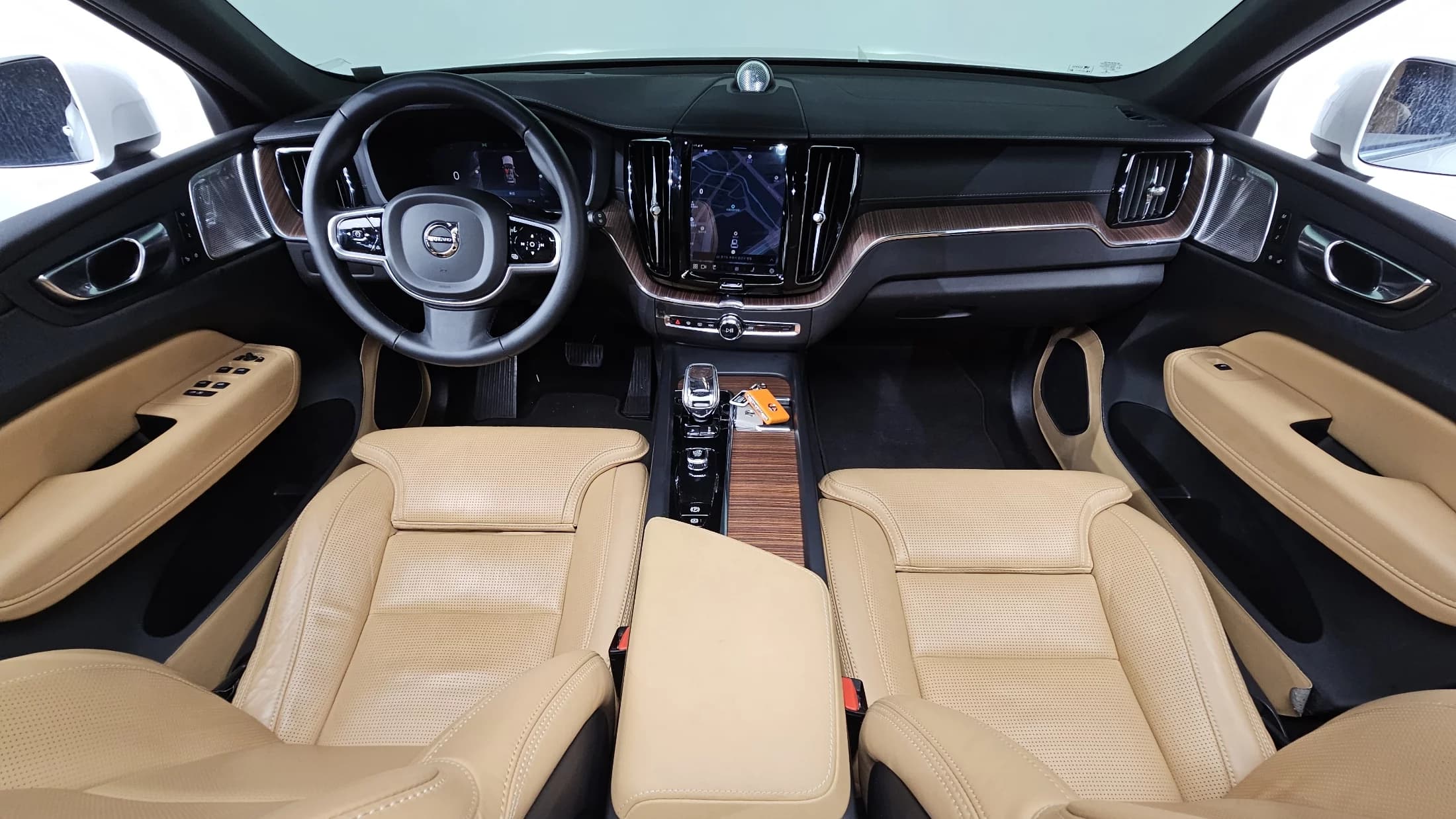 Volvo XC60 B6 Ultimate Bright, 2022 г. 54738 км. — фото 7