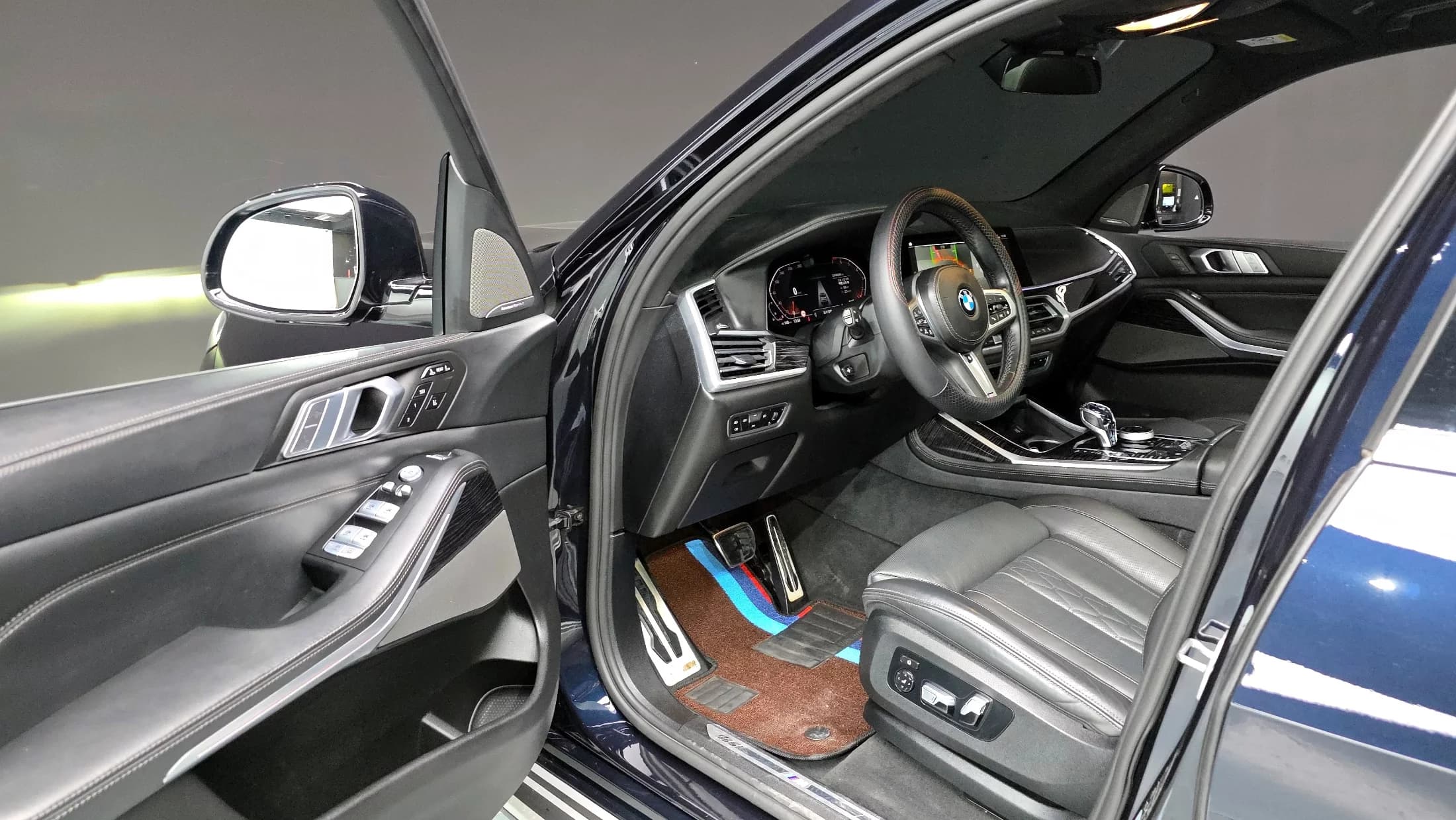 BMW X7 xDrive 40i M Sport 6STR, 2021 г. 84252 км. — фото 10