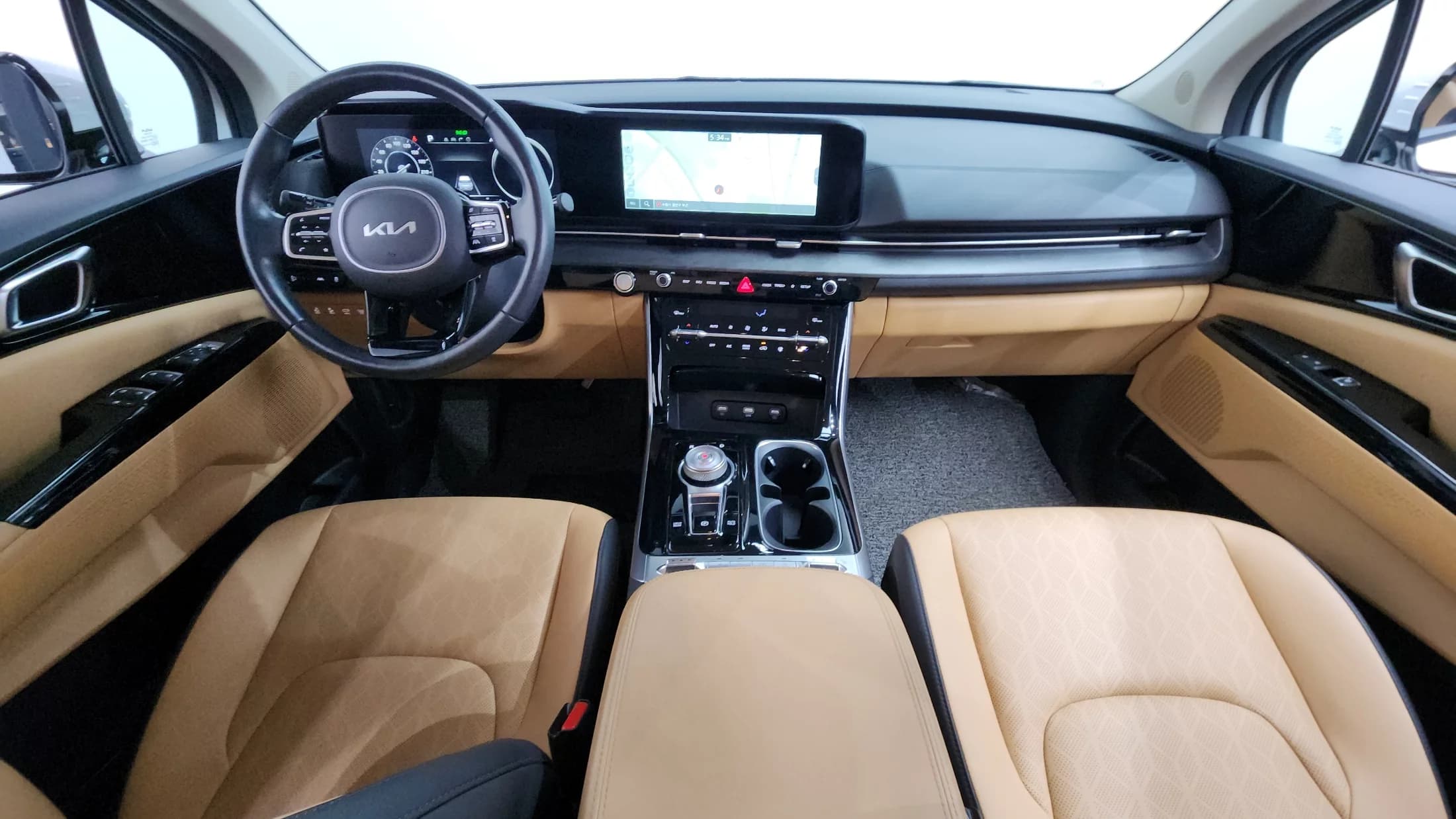 Kia Carnival 9-Seater Noblesse, 2021 г. 73907 км. — фото 7