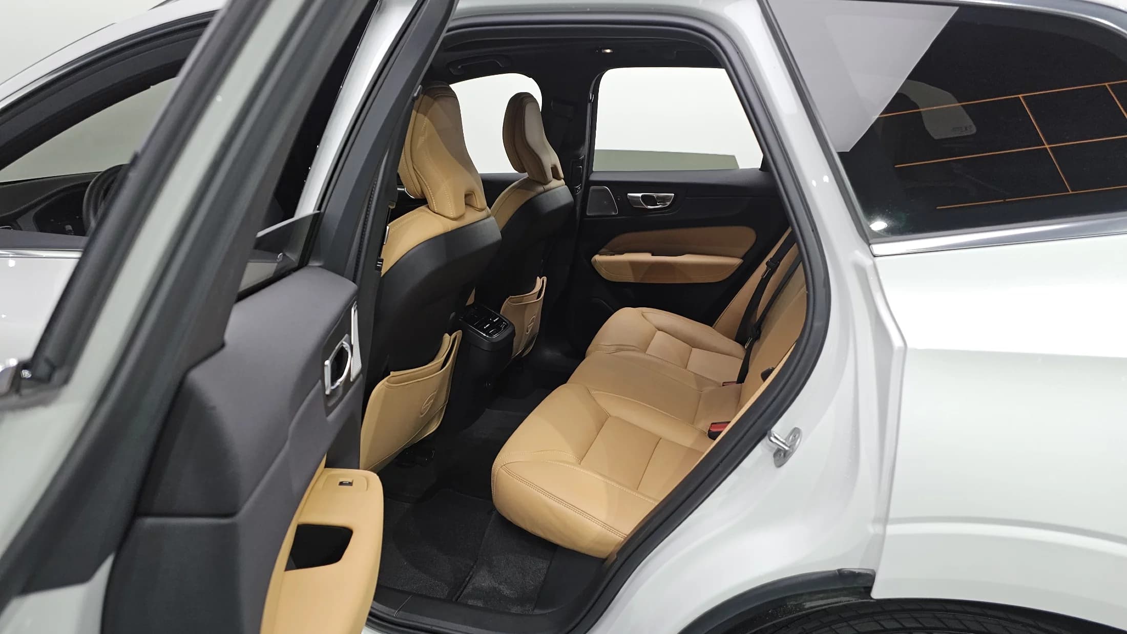 Volvo XC60 B5 Ultimate Bright, 2023 г. 20711 км. — фото 11