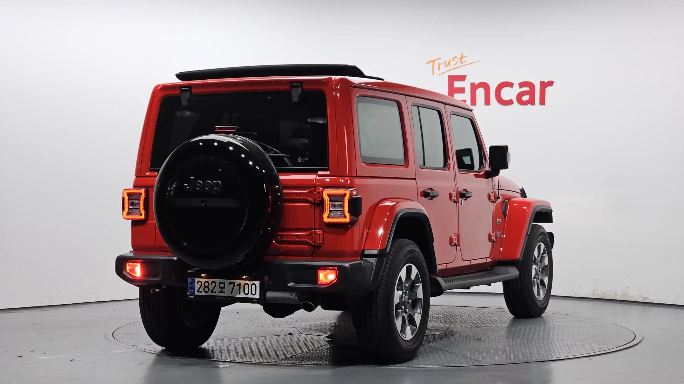 Jeep WRANGLER 2.0 Overland Power Top 4Door, 2023 г. 18121 км. — фото 2