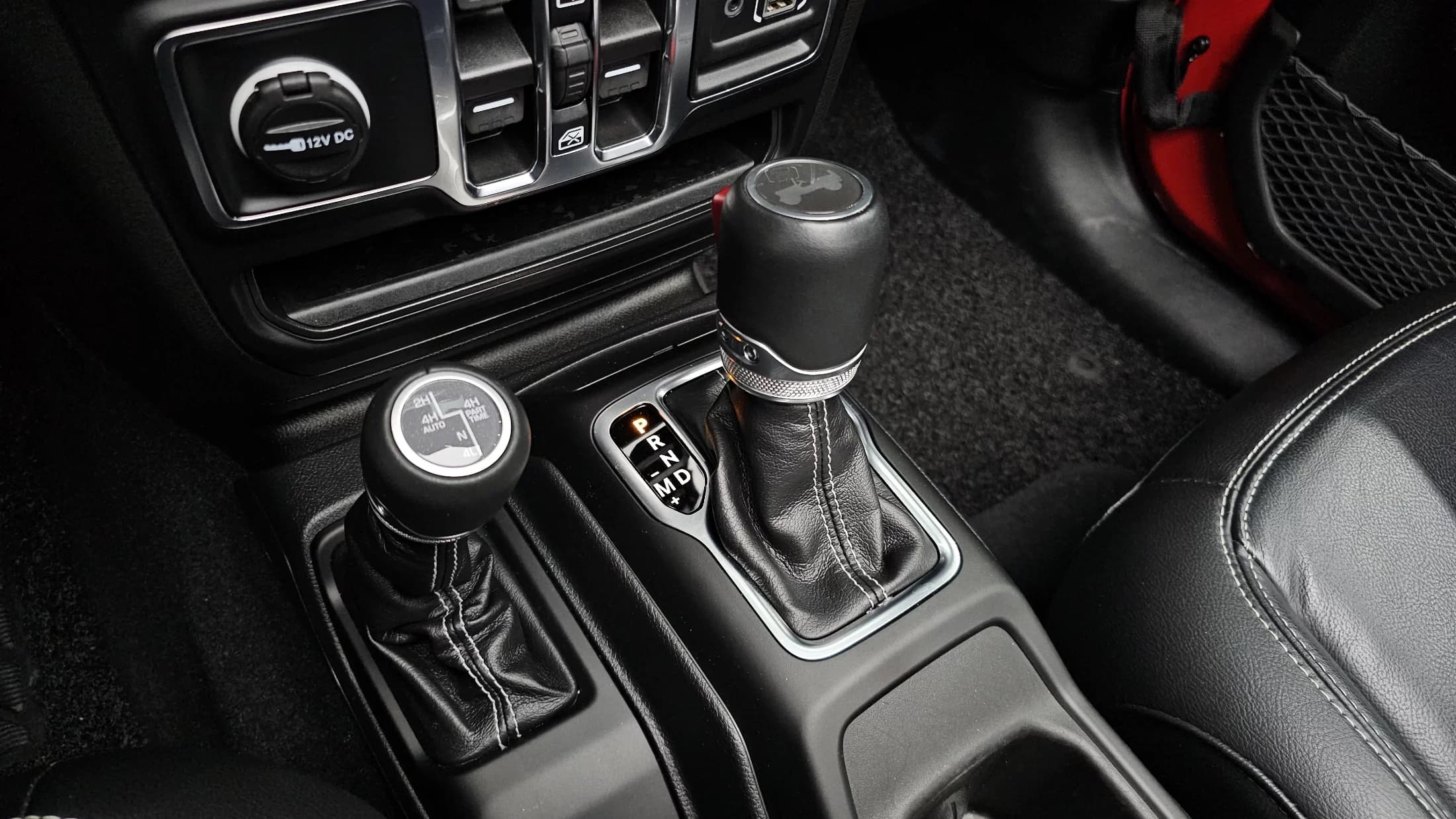 Jeep WRANGLER 2.0 Overland Power Top 4Door, 2023 г. 18121 км. — фото 9