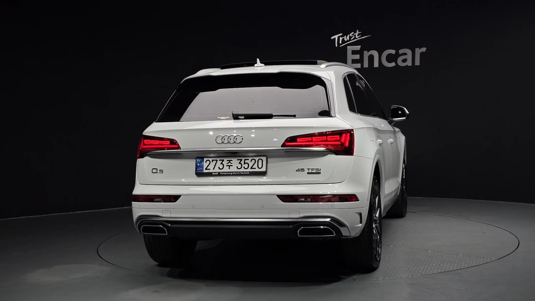 Audi Q5 45 TFSI Quattro Premium, 2024 г. 7406 км. — фото 4