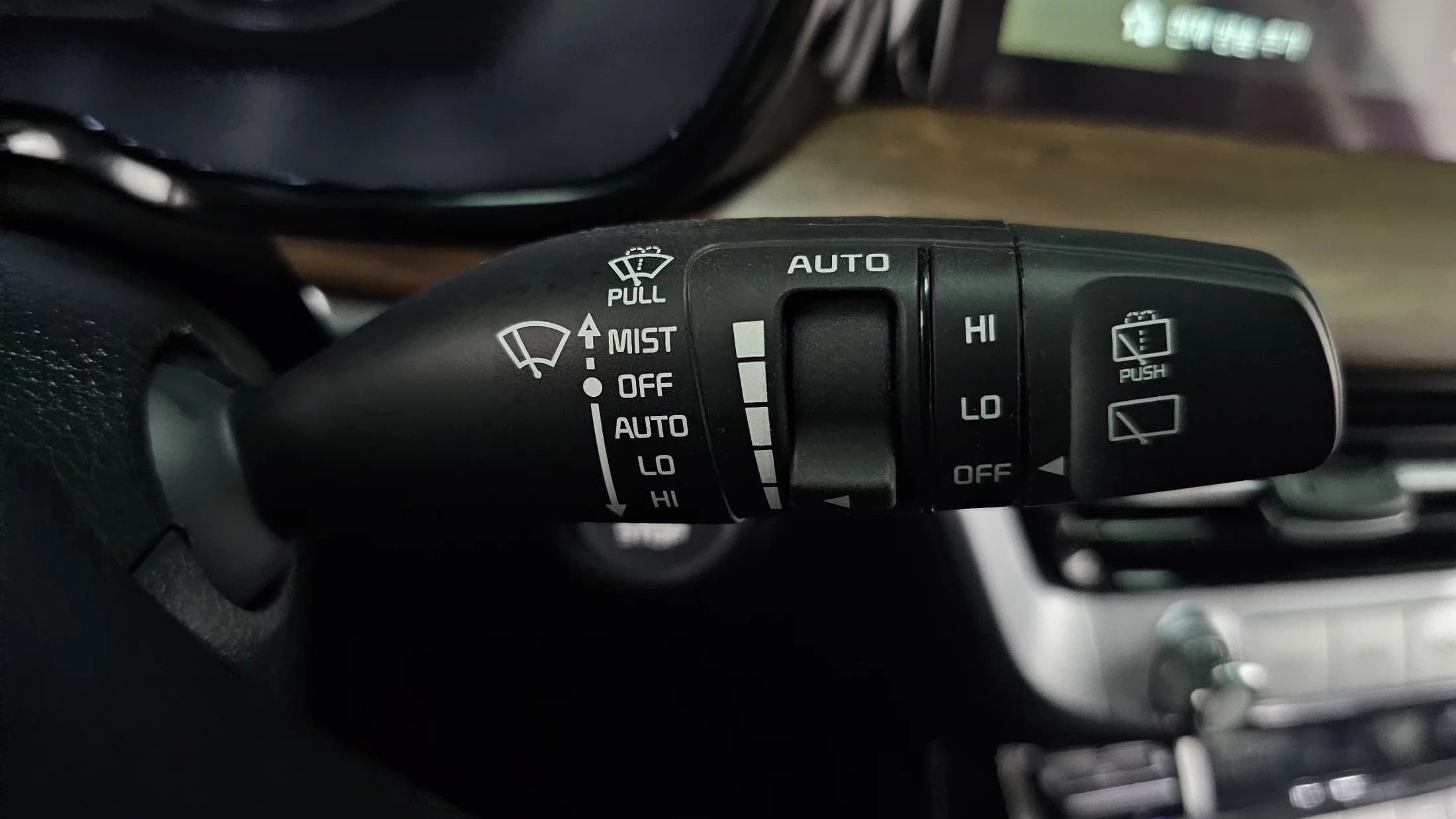 Kia Mohave Diesel 3.0 4WD 5-Seater Platinum, 2021 г. 10633 км. — фото 17