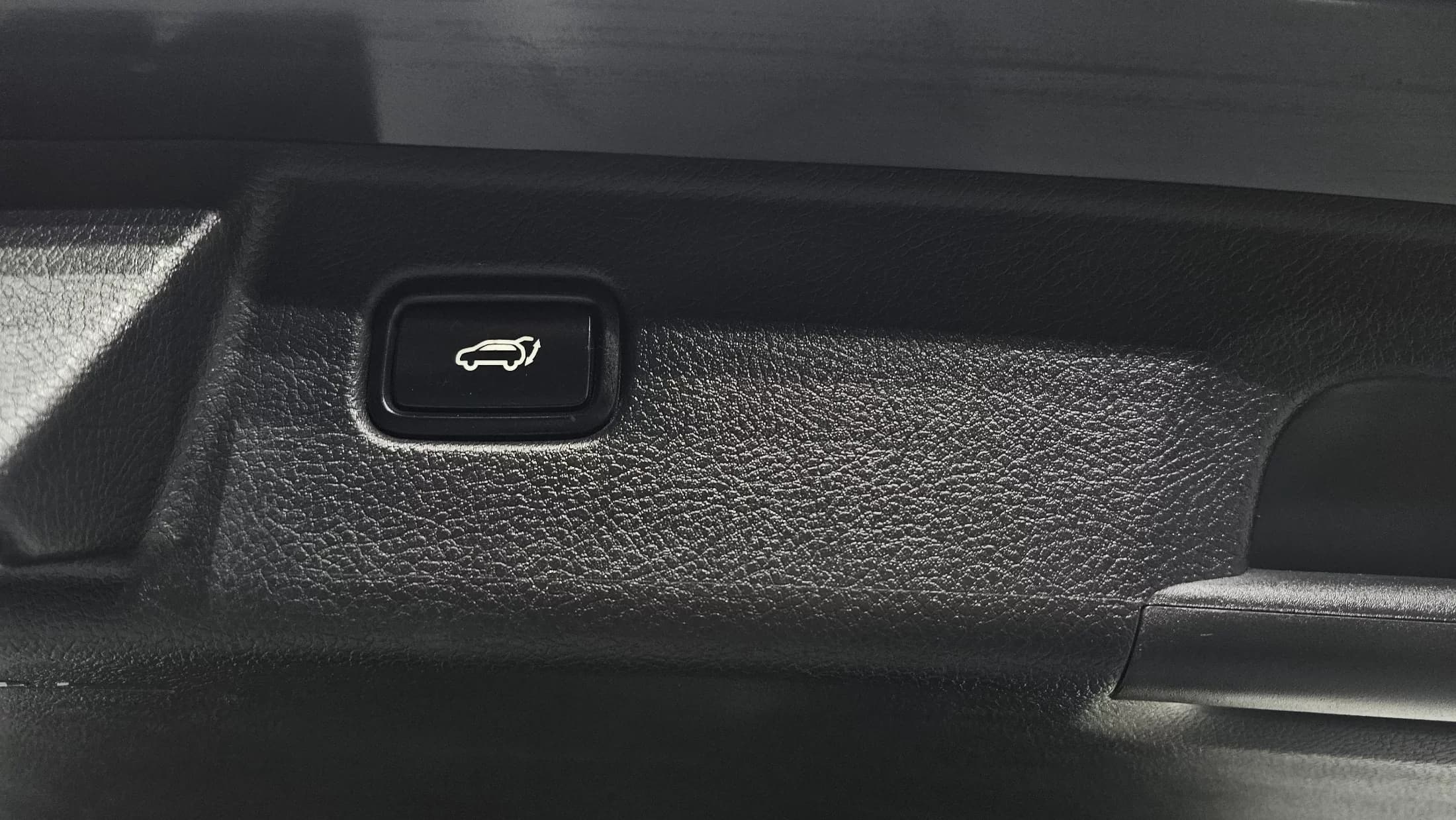 Kia Mohave Diesel 3.0 4WD 5-Seater Platinum, 2021 г. 10633 км. — фото 20