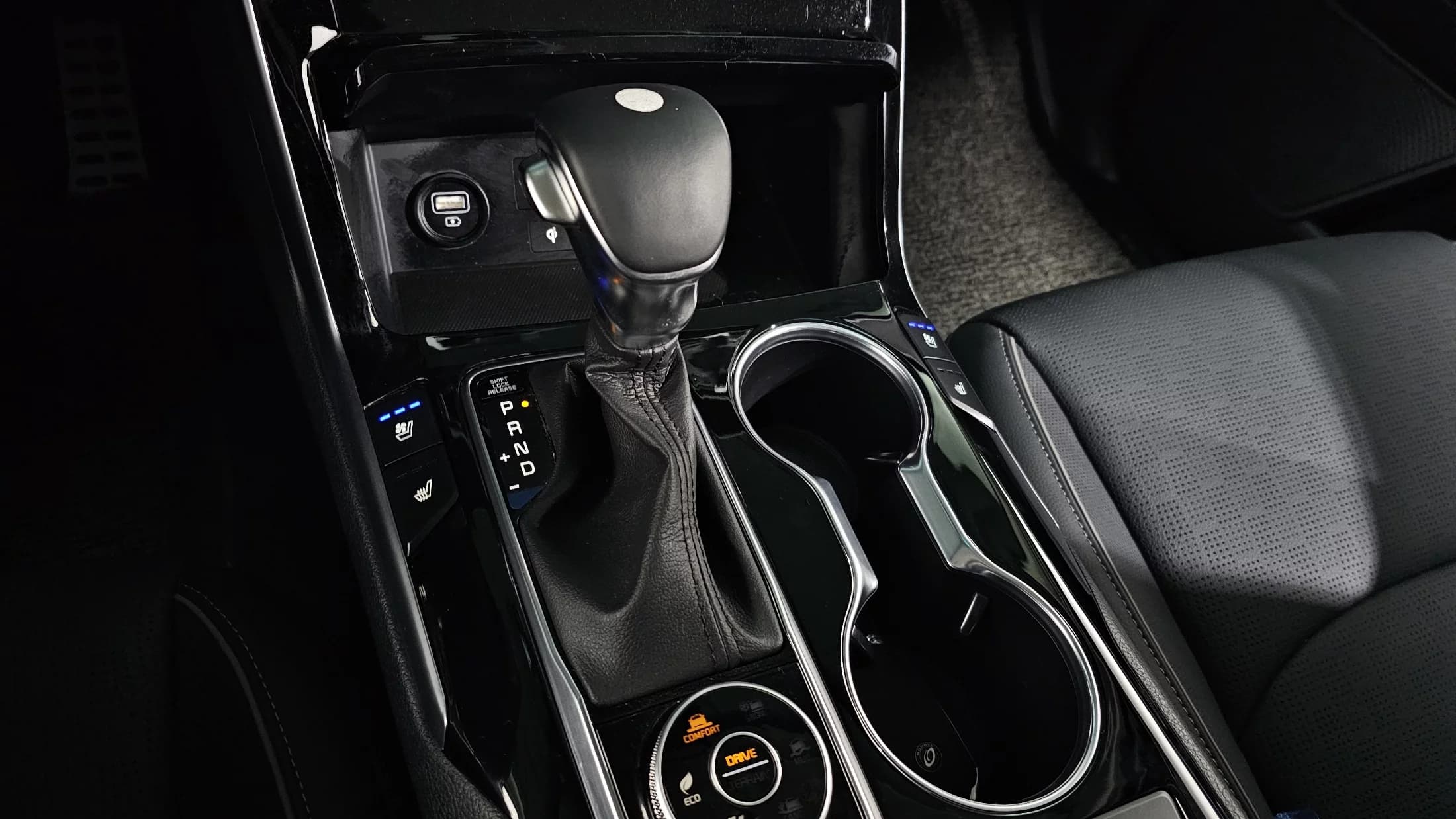 Kia Mohave Diesel 3.0 4WD 5-Seater Platinum, 2021 г. 10633 км. — фото 9