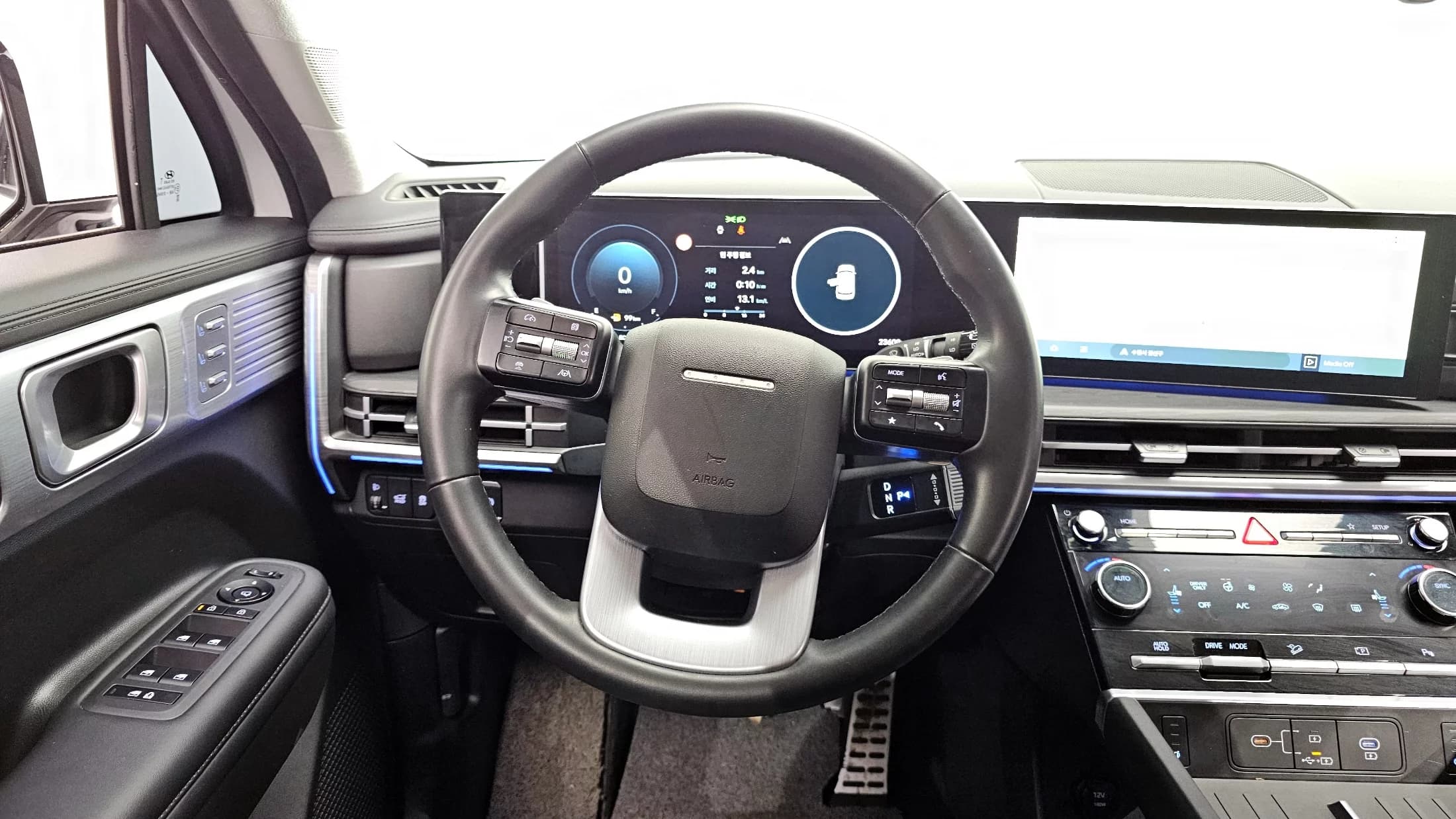 Hyundai Santa Fe HEV 1.6 2WD Prestige, гибрид, 2024 г. 23610 км. — фото 13
