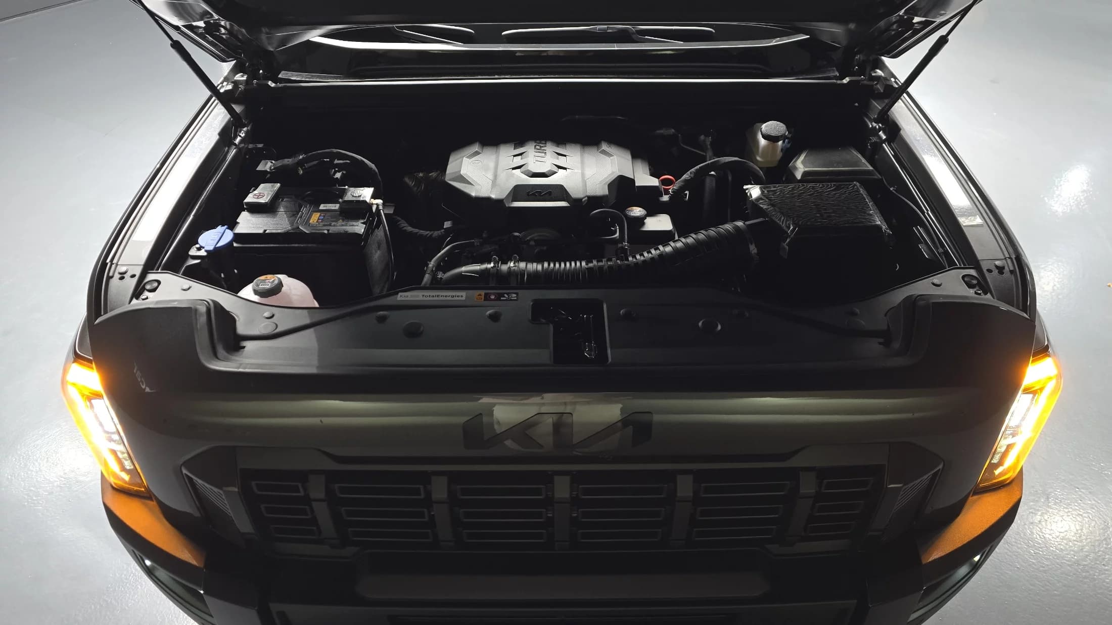 Kia Tasman 2.5T Gasoline 4WD X-Pro, 2025 г. 3399 км. — фото 6