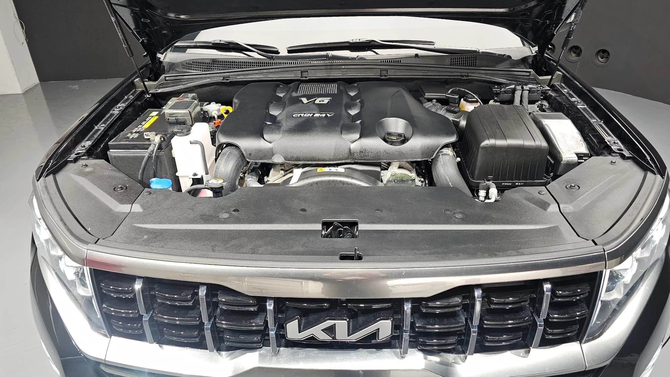 Kia Mohave Diesel 3.0 4WD 6-Seater Masters, 2023 г. 17768 км. — фото 6
