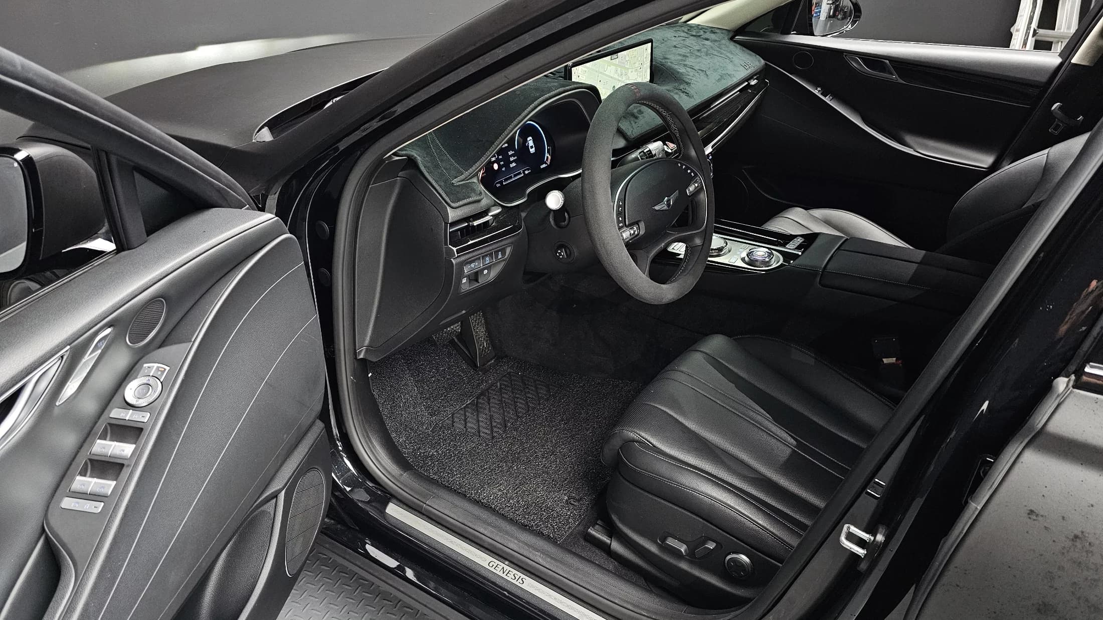 Genesis G80 Gasoline 2.5 Turbo AWD, 2023 г. 18478 км. — фото 11