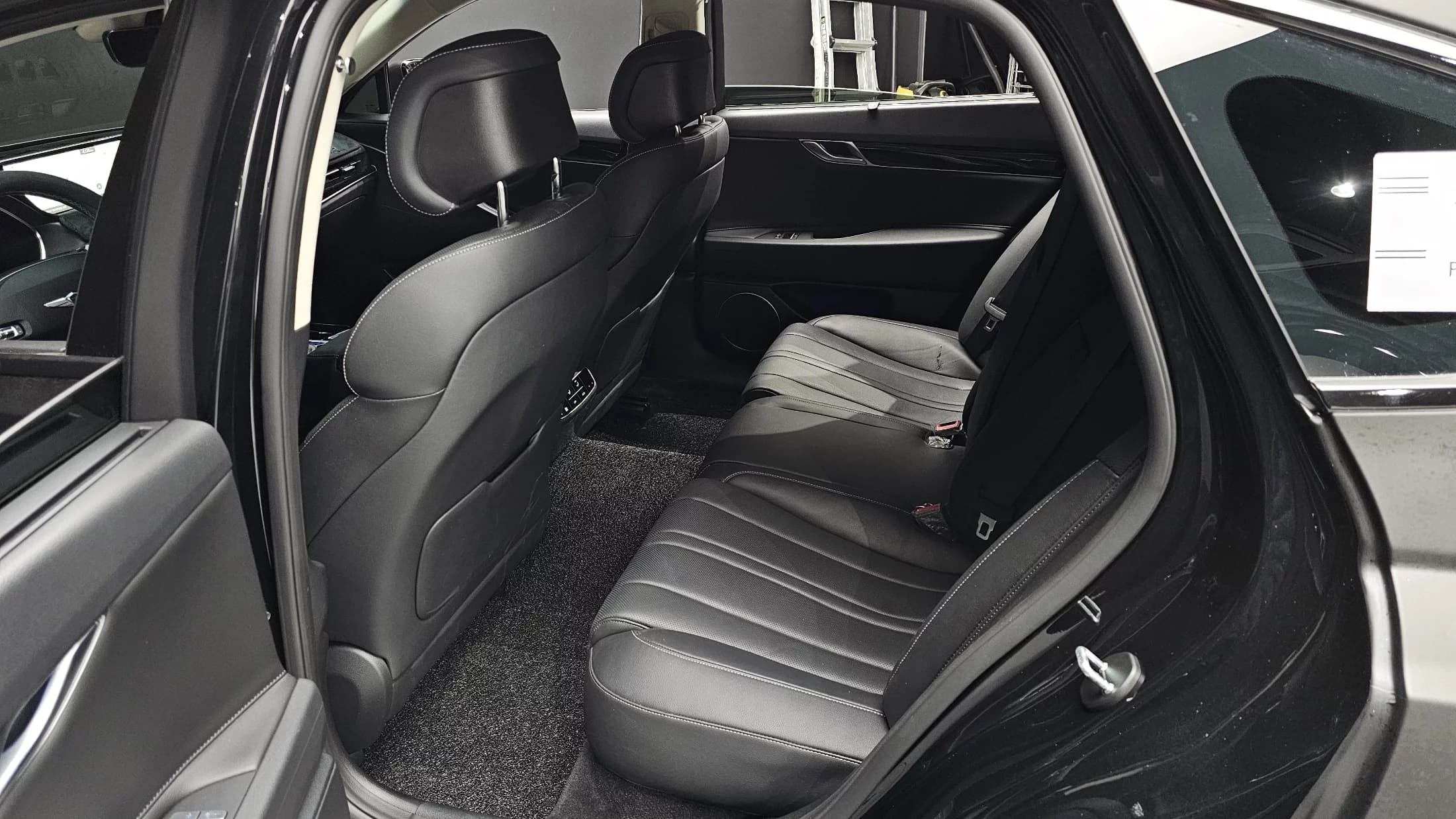 Genesis G80 Gasoline 2.5 Turbo AWD, 2023 г. 18478 км. — фото 12