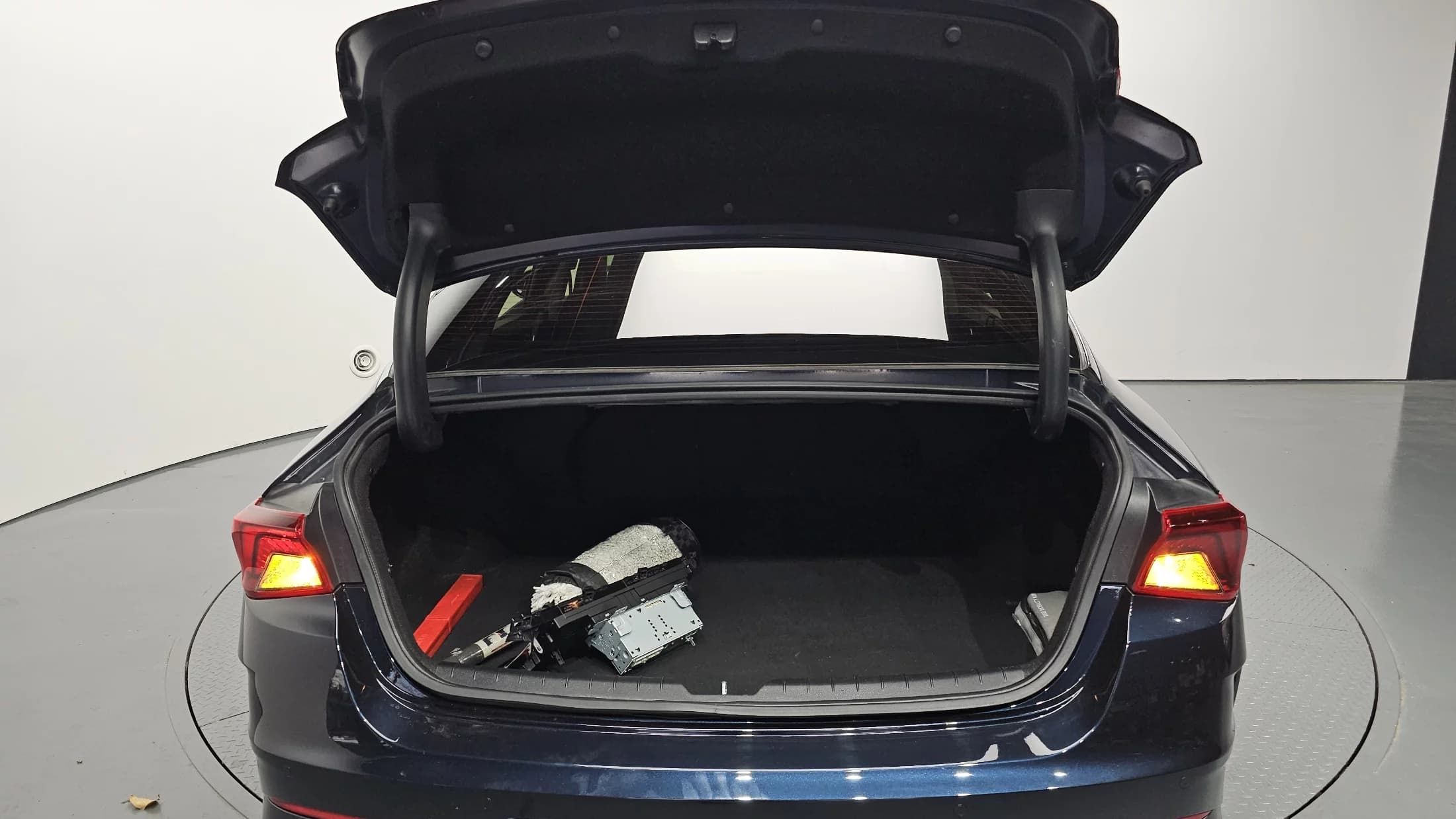 Kia K5 (Киа Оптима) 2.0 LPI(Renter car) Strandard, 2023 г. 38150 км. — фото 20