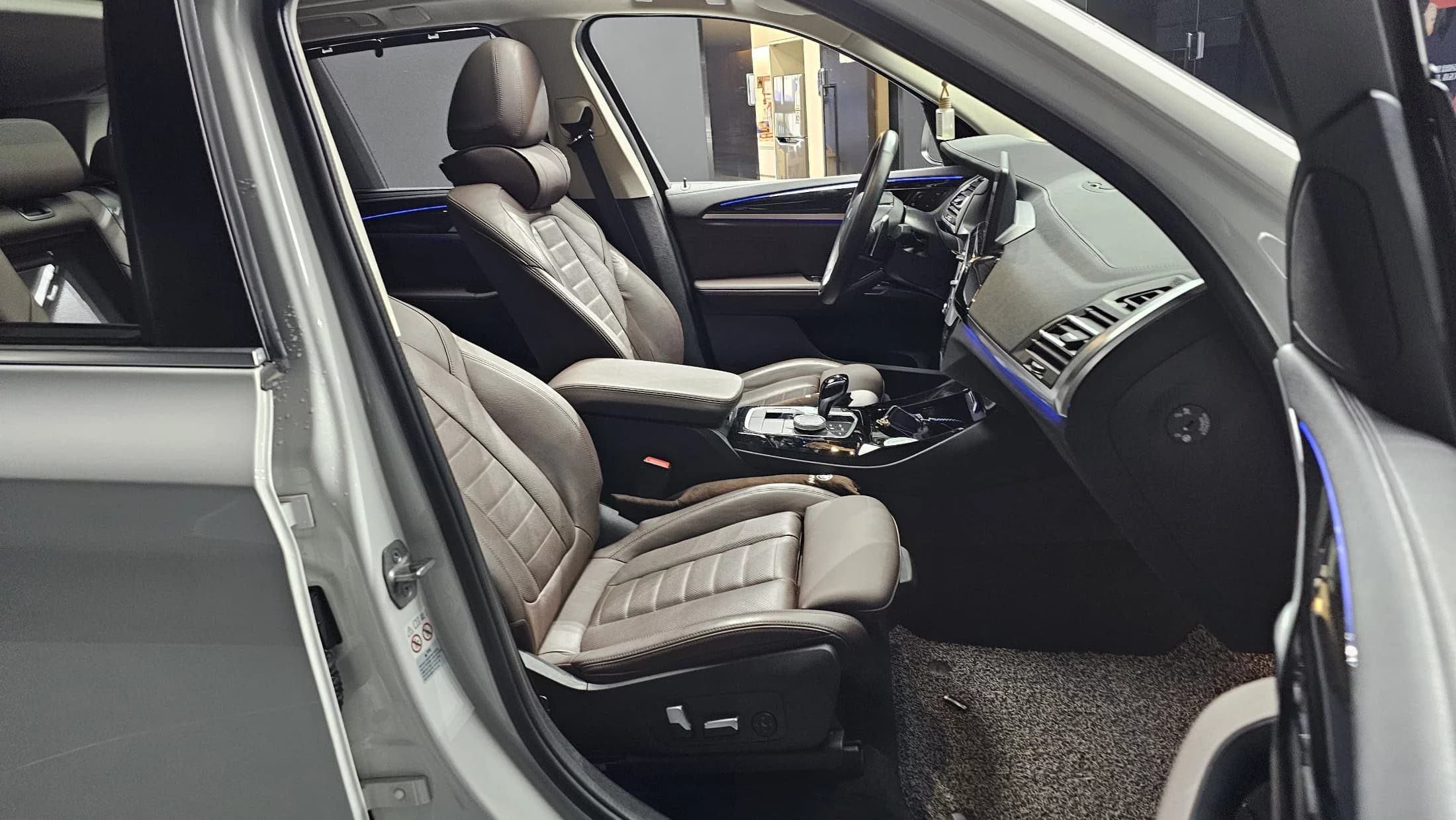 BMW X3 xDrive 20i, 2022 г. 42799 км. — фото 10