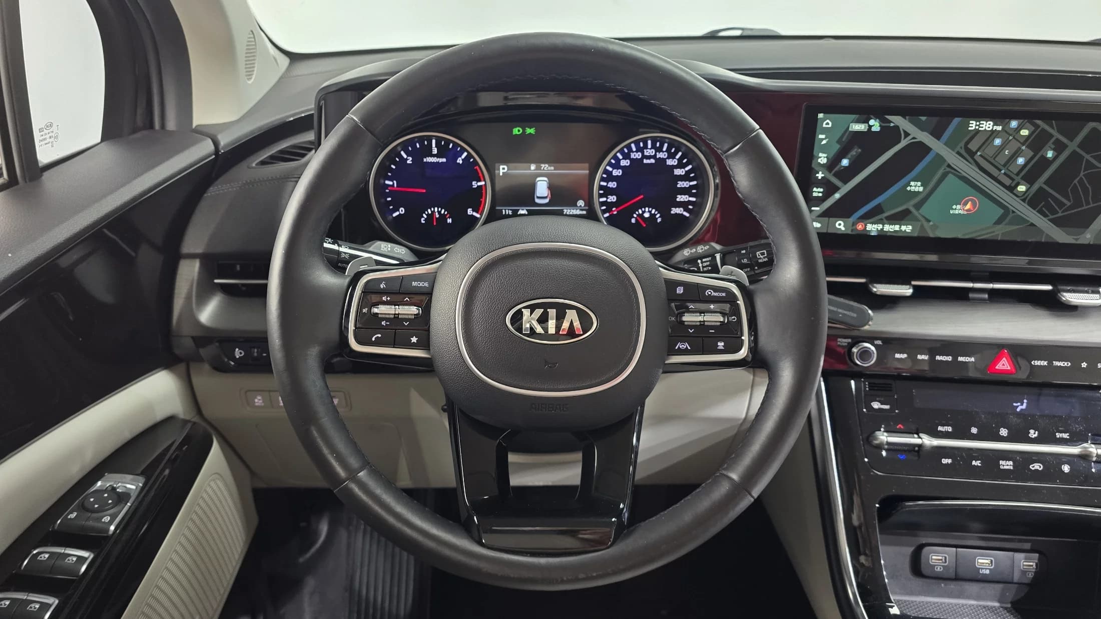 Kia Carnival 9-Seater Noblesse, 2021 г. 72414 км. — фото 13