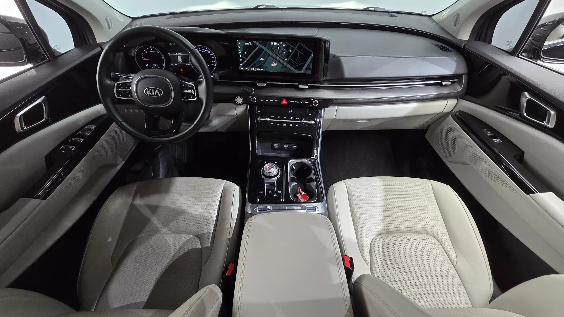 Kia Carnival 9-Seater Noblesse, 2021 г. 72414 км. — фото 7