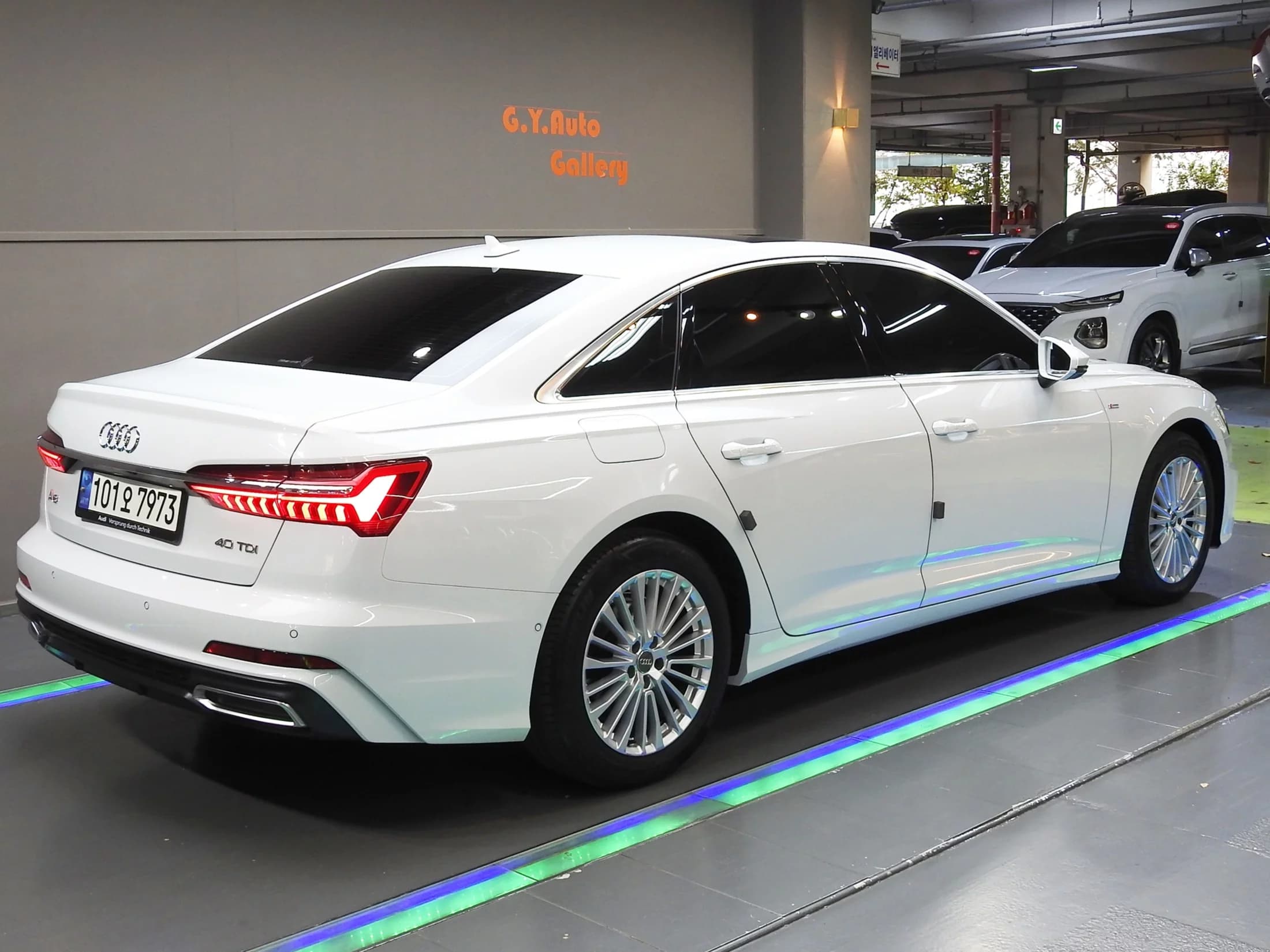 Audi A6 40 TDI Premium, 2021 г. 88114 км. — фото 2