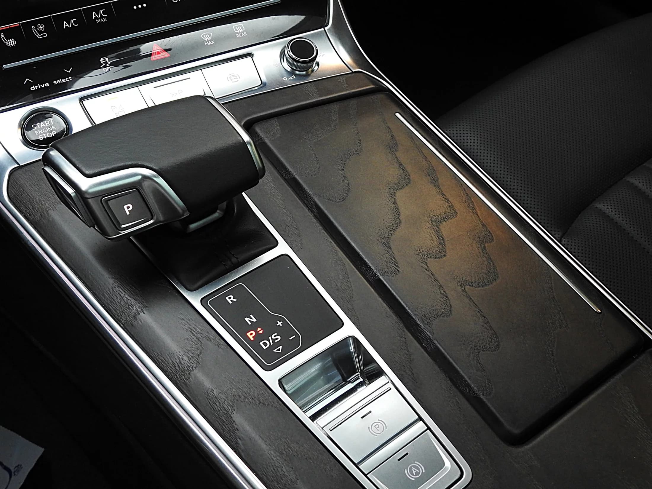 Audi A6 40 TDI Premium, 2021 г. 88114 км. — фото 9