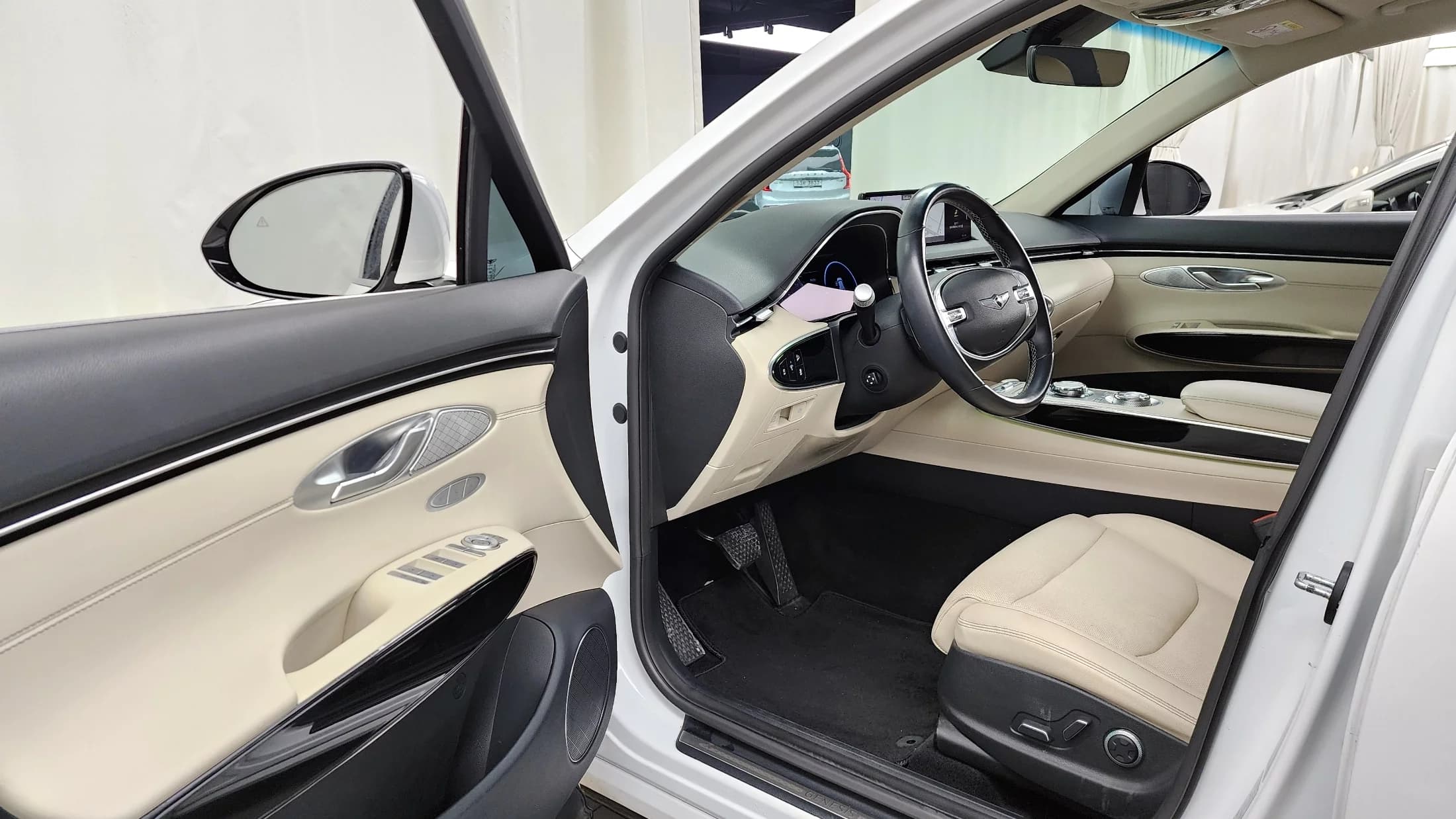 Genesis GV70 2.5T Gasoline AWD, 2021 г. 99823 км. — фото 10