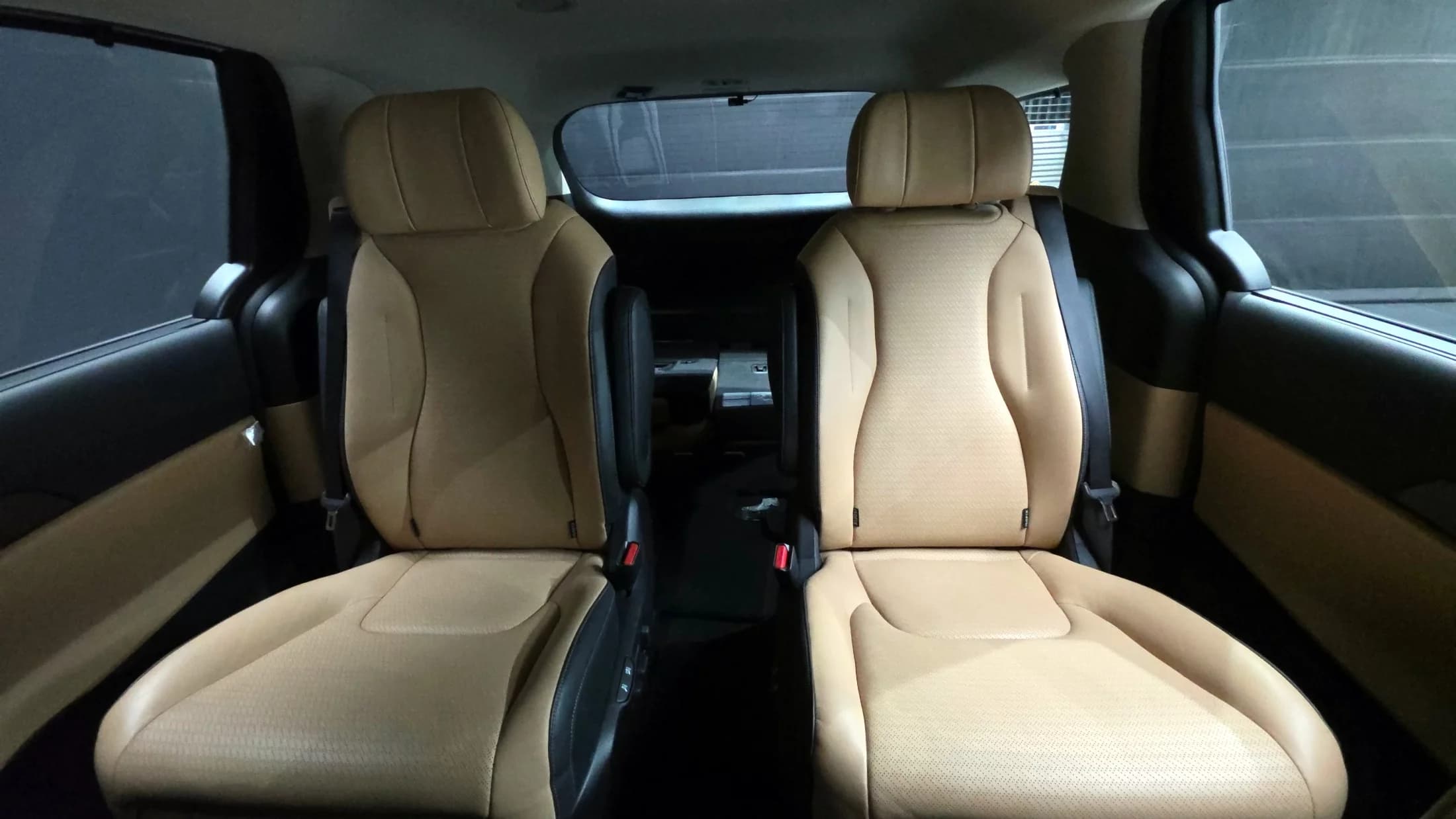 Kia Carnival 7-Seater Signature, 2022 г. 118317 км. — фото 12