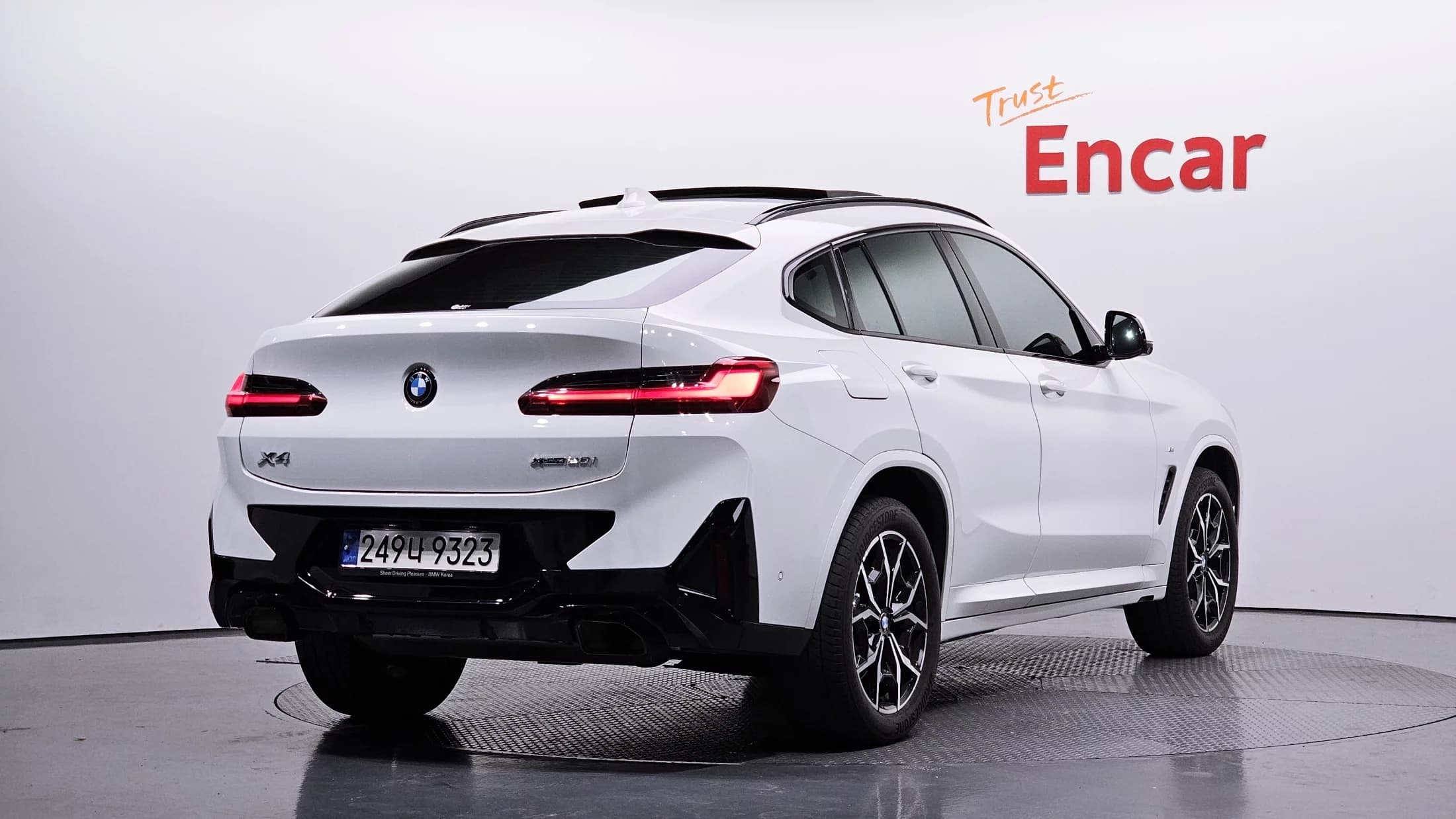 BMW X4 xDrive20i M Sports Pro, 2023 г. 26869 км. — фото 2