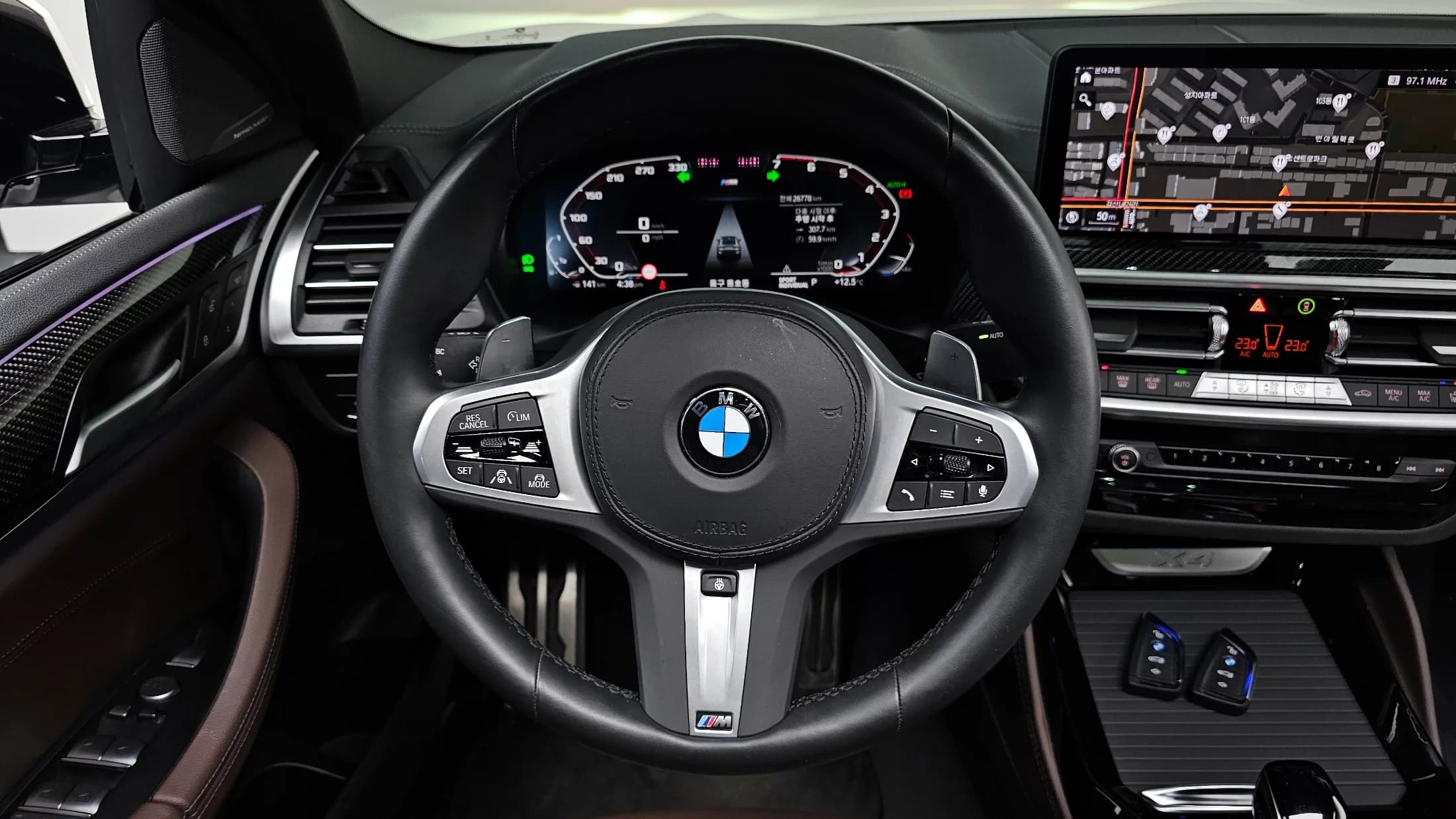 BMW X4 xDrive20i M Sports Pro, 2023 г. 26869 км. — фото 13