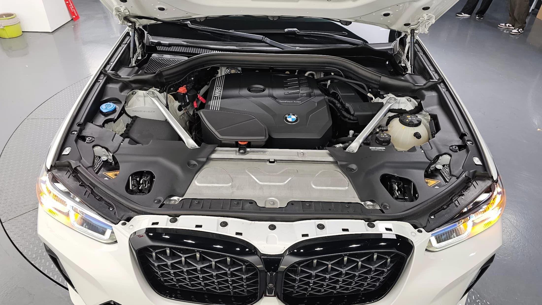 BMW X4 xDrive20i M Sports Pro, 2023 г. 26869 км. — фото 6