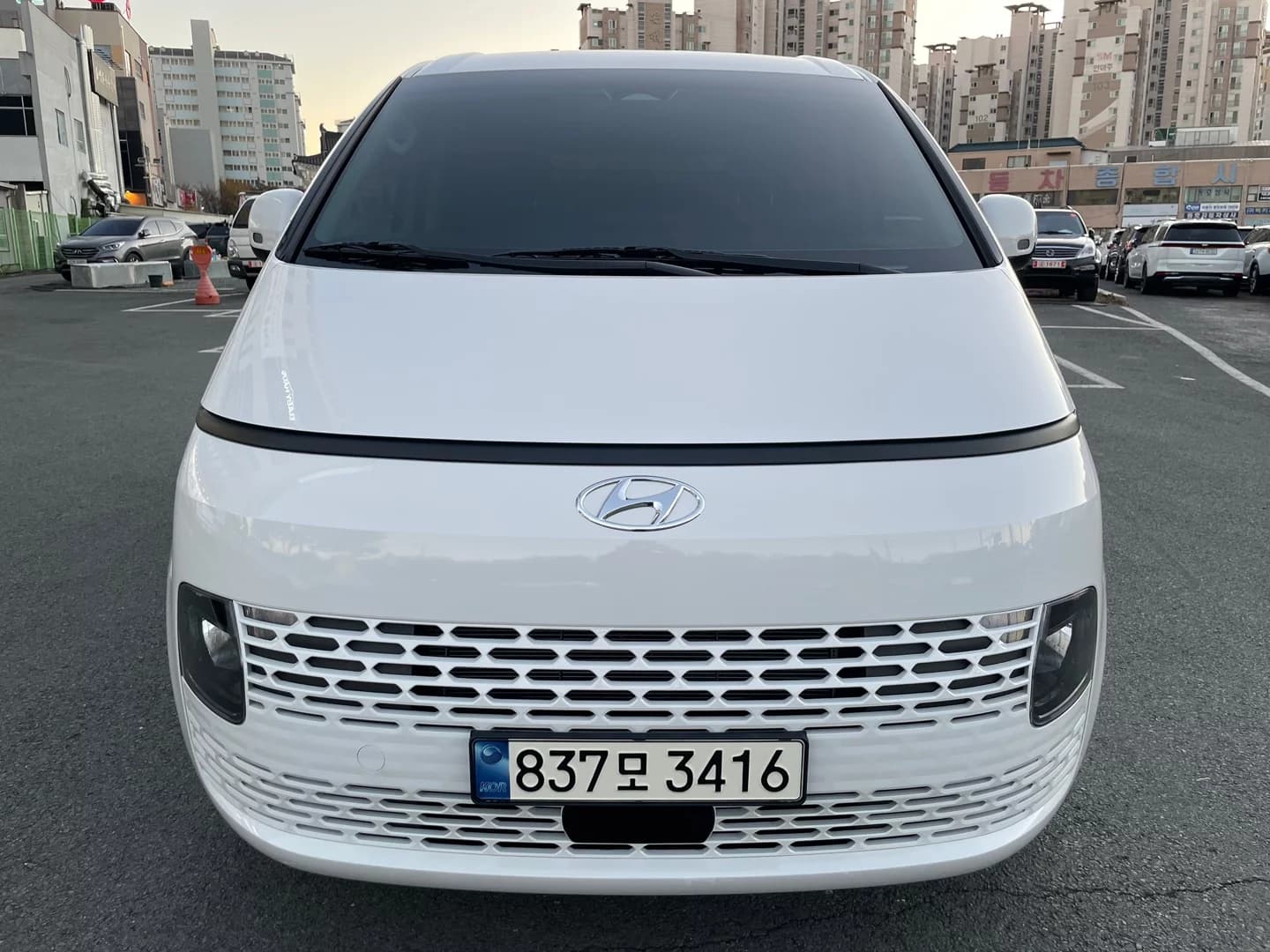 Hyundai Staria L3.5 Cargo 3-Seater Modern, 2023 г. 13632 км. — фото 2