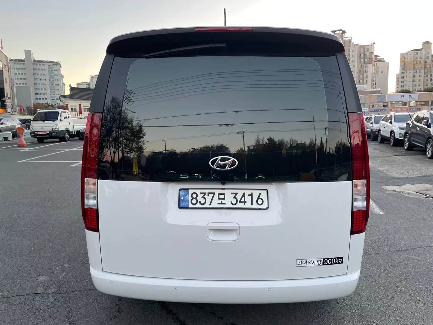 Hyundai Staria L3.5 Cargo 3-Seater Modern, 2023 г. 13632 км. — фото 3