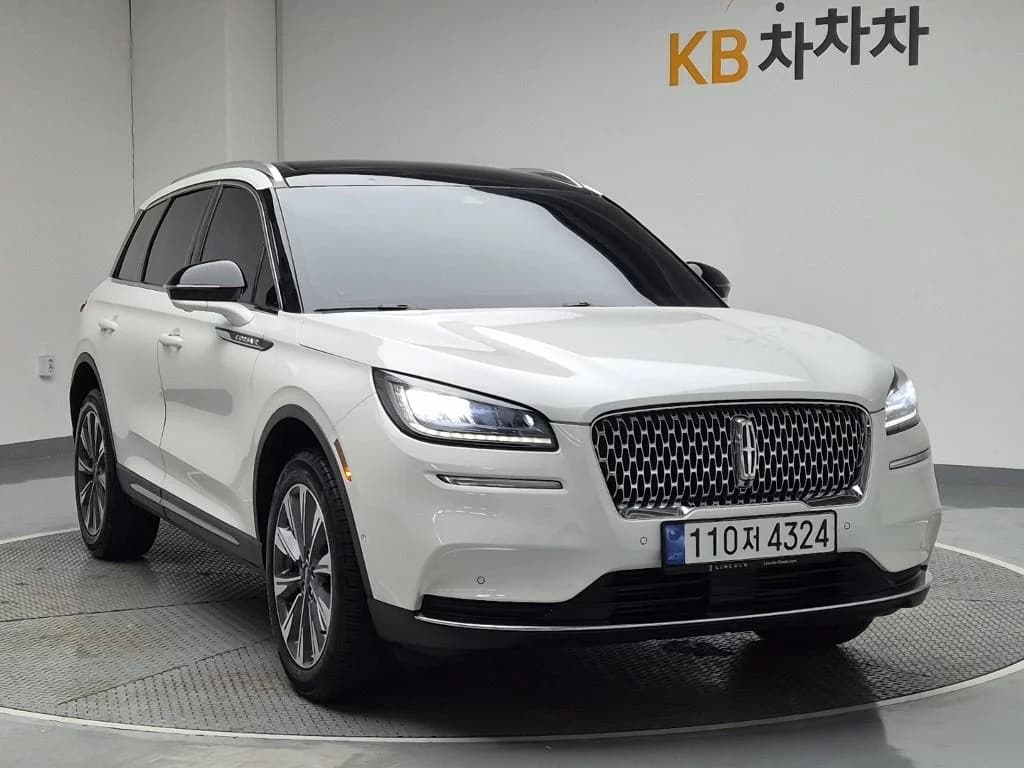 Lincoln Corsair 2.0 Reserve AWD, 2022 г. 81766 км. — фото 2