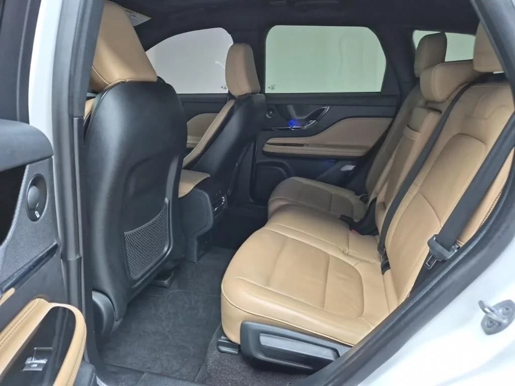 Lincoln Corsair 2.0 Reserve AWD, 2022 г. 81766 км. — фото 6