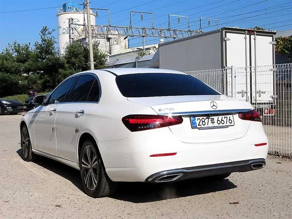 Mercedes-Benz E-Class E250 Avantgarde, 2021 г. 43537 км. — фото 3