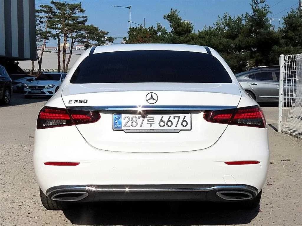 Mercedes-Benz E-Class E250 Avantgarde, 2021 г. 43537 км. — фото 4