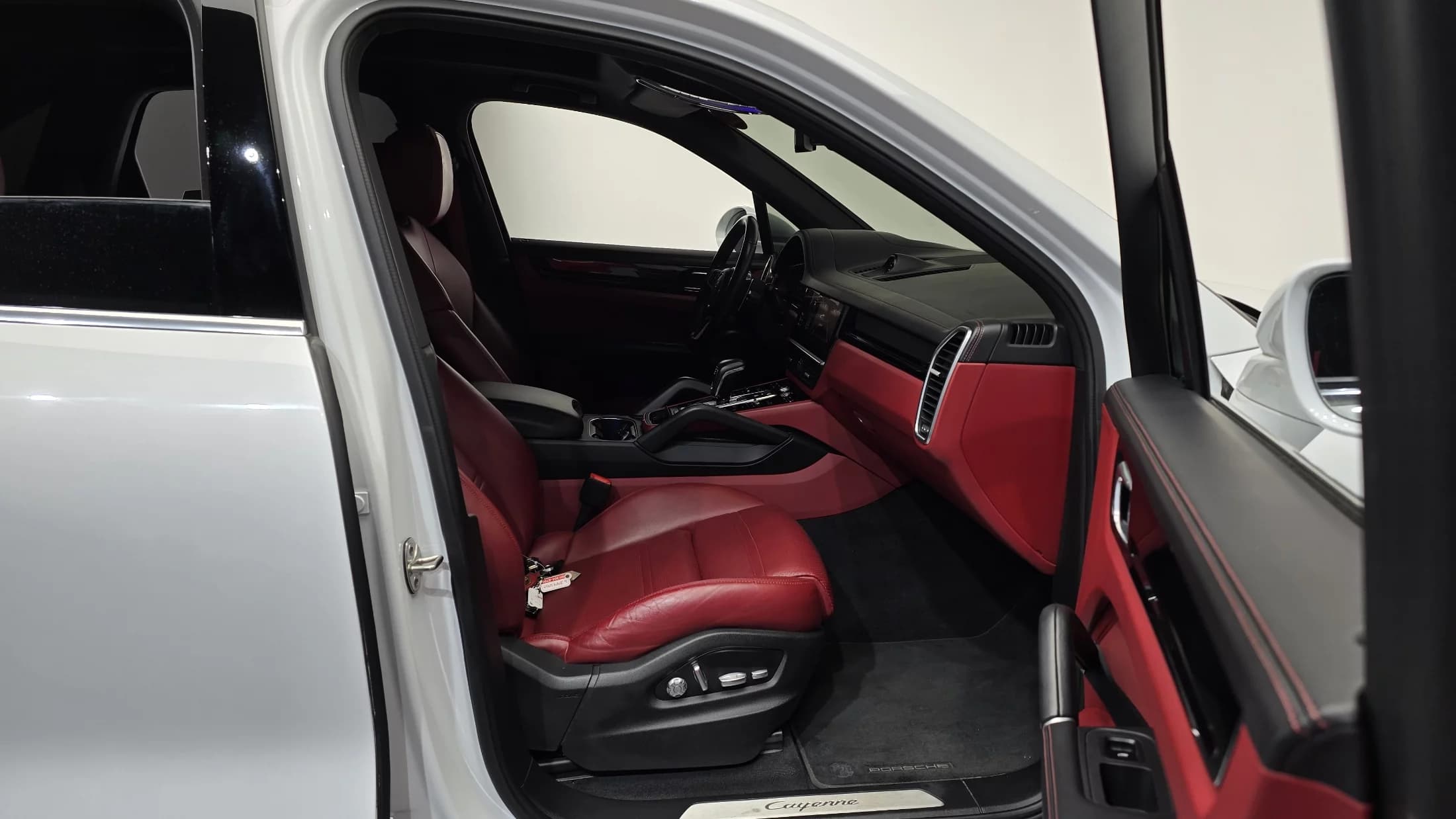 Porsche CAYENNE 3.0, 2021 г. 72318 км. — фото 11