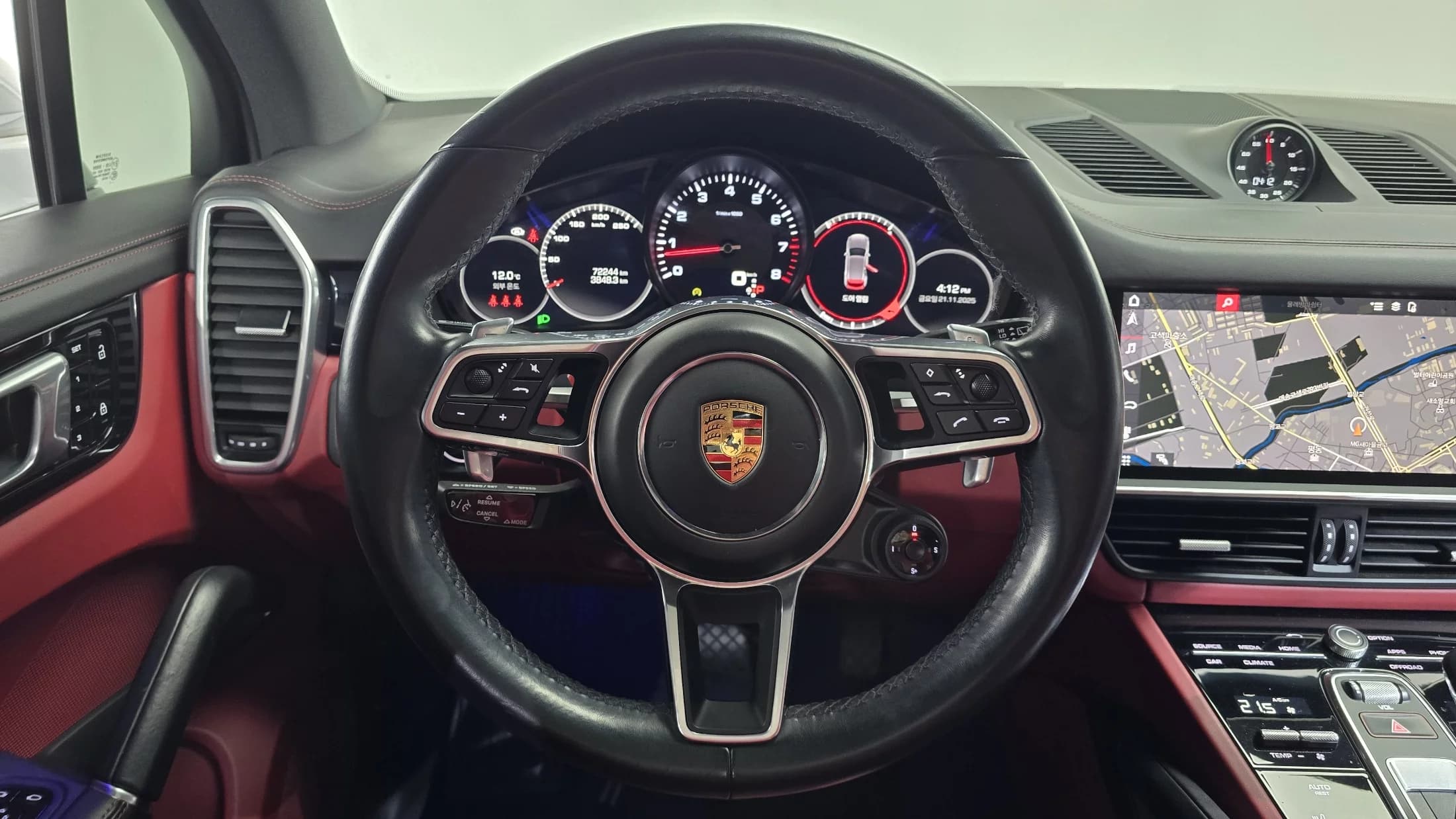 Porsche CAYENNE 3.0, 2021 г. 72318 км. — фото 13