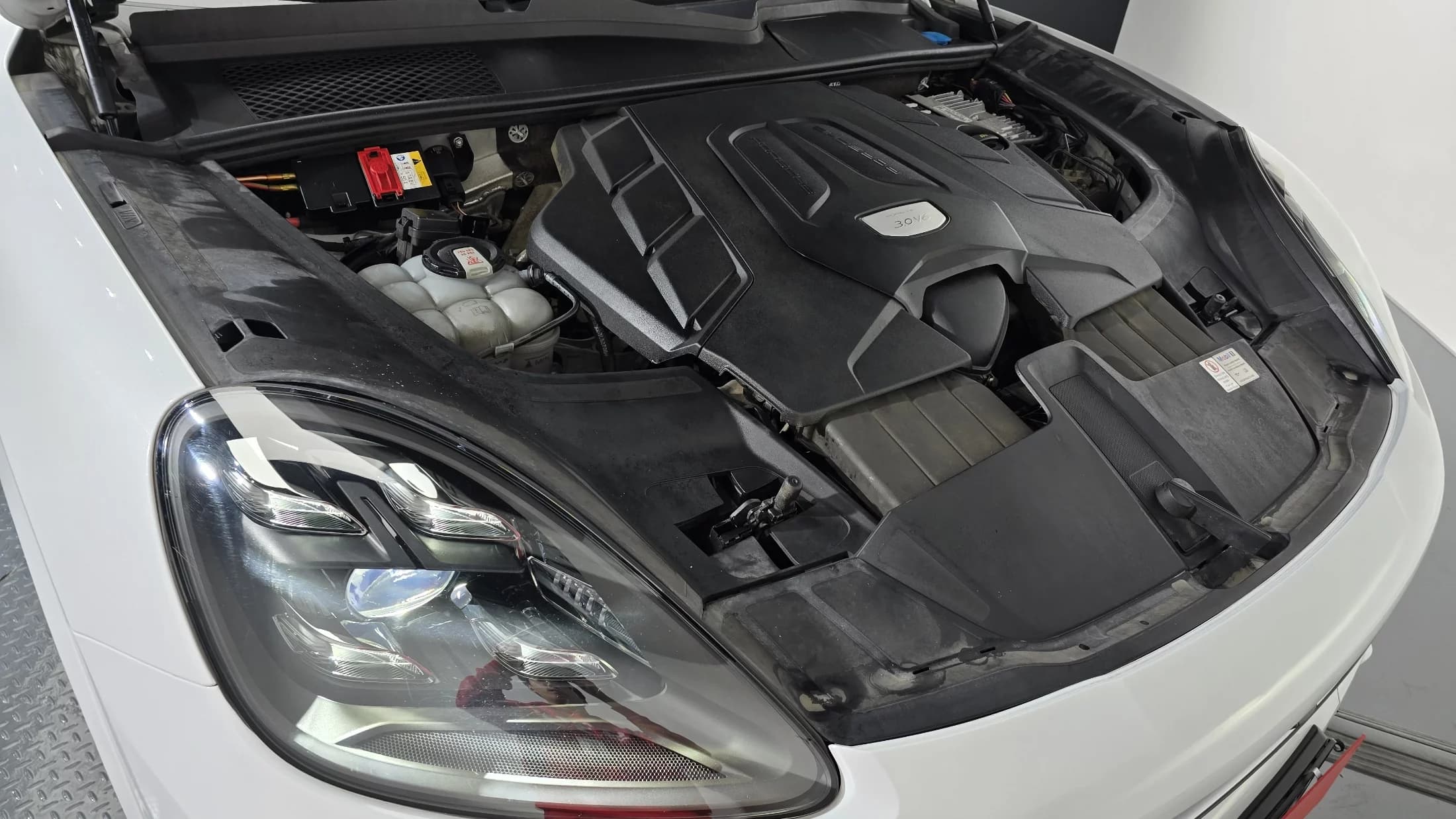 Porsche CAYENNE 3.0, 2021 г. 72318 км. — фото 6