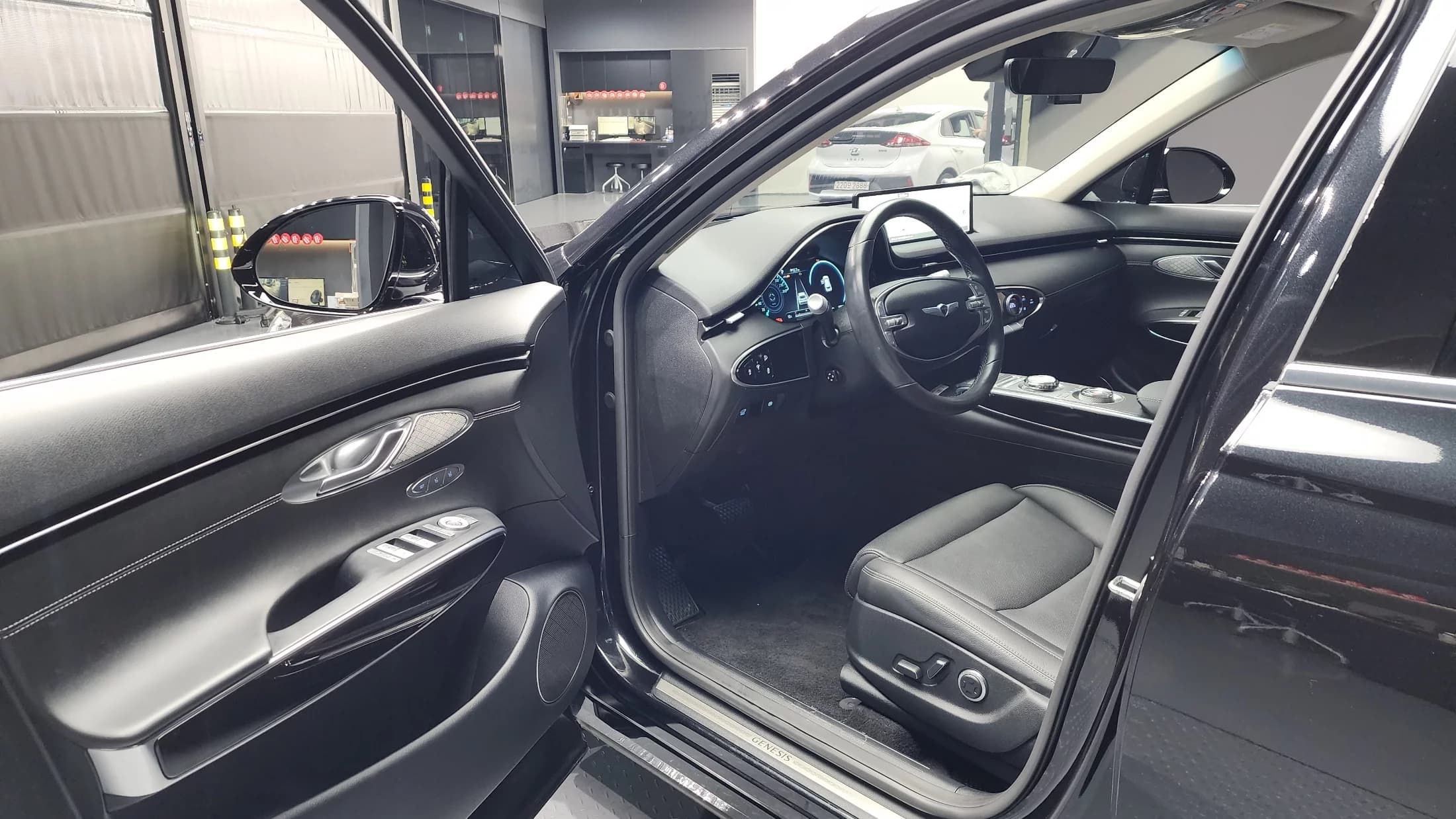 Genesis GV70 2.5T Gasoline AWD, 2022 г. 15932 км. — фото 10