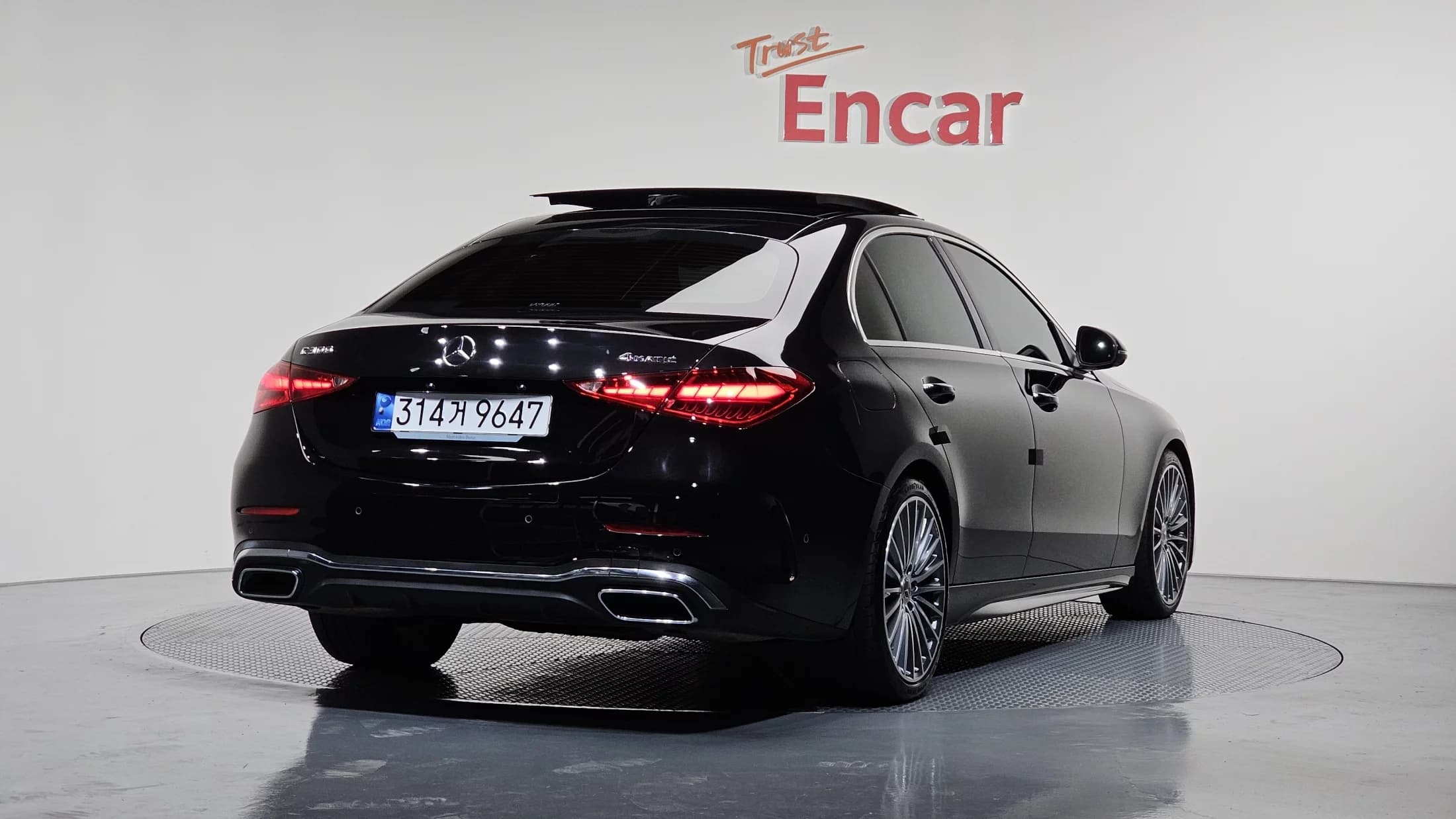Mercedes-Benz C-Class C300 4MATIC AMG Line, 2023 г. 20127 км. — фото 2