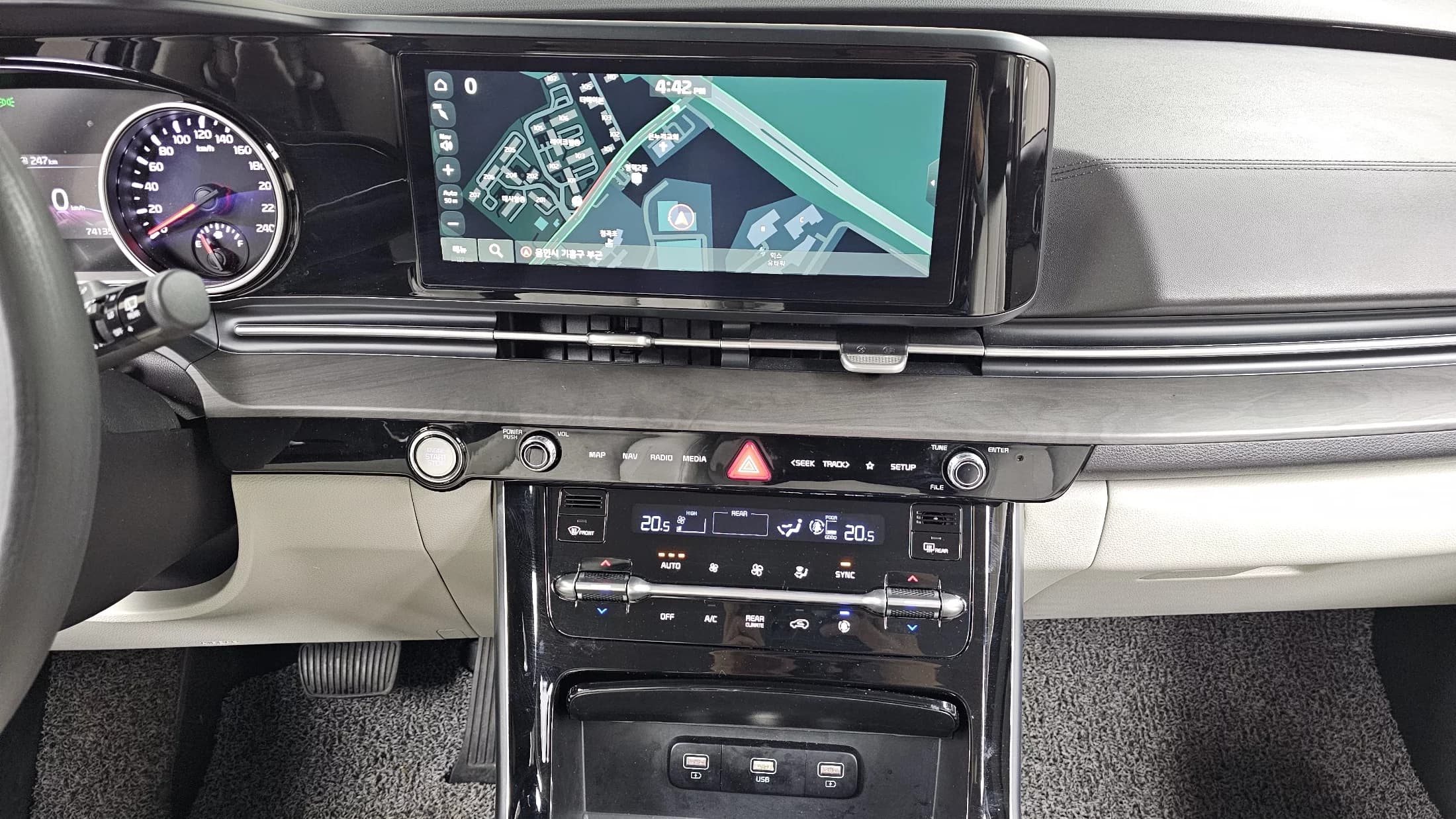 Kia Carnival 9-Seater Noblesse, 2021 г. 74220 км. — фото 15